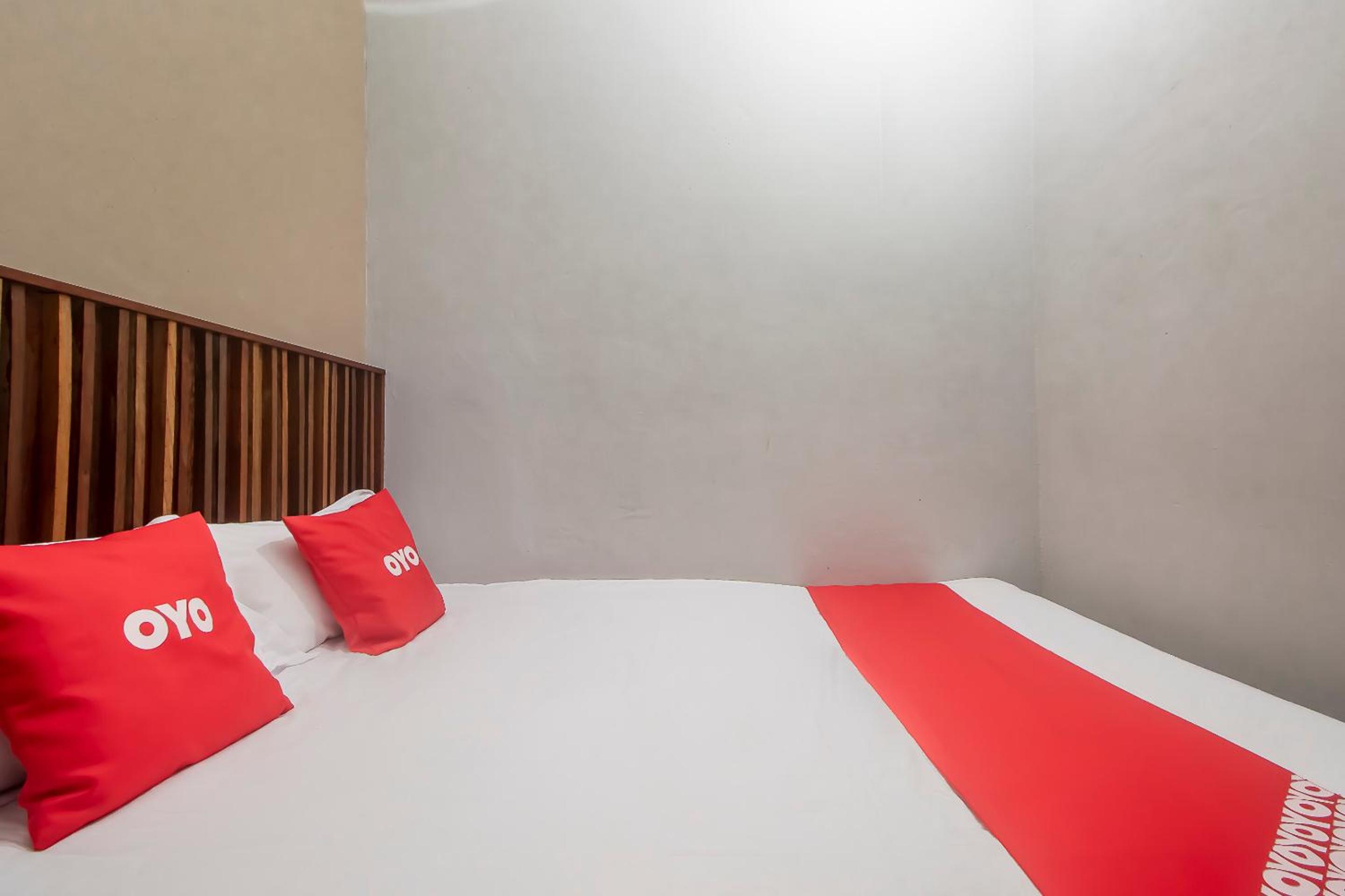 Standard Double Room - Photo 2