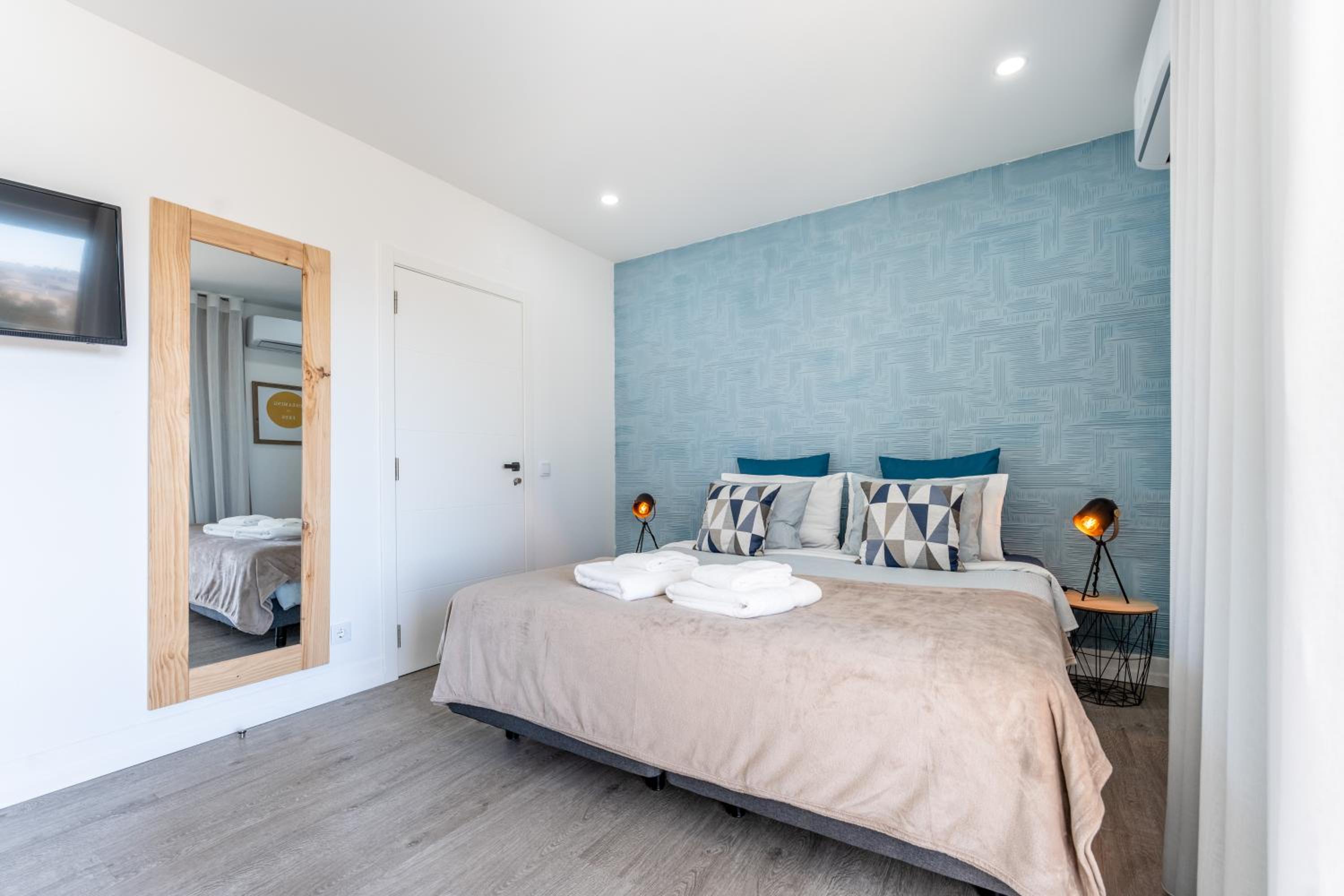 Suite with Terrace - Sea and City views photo 1