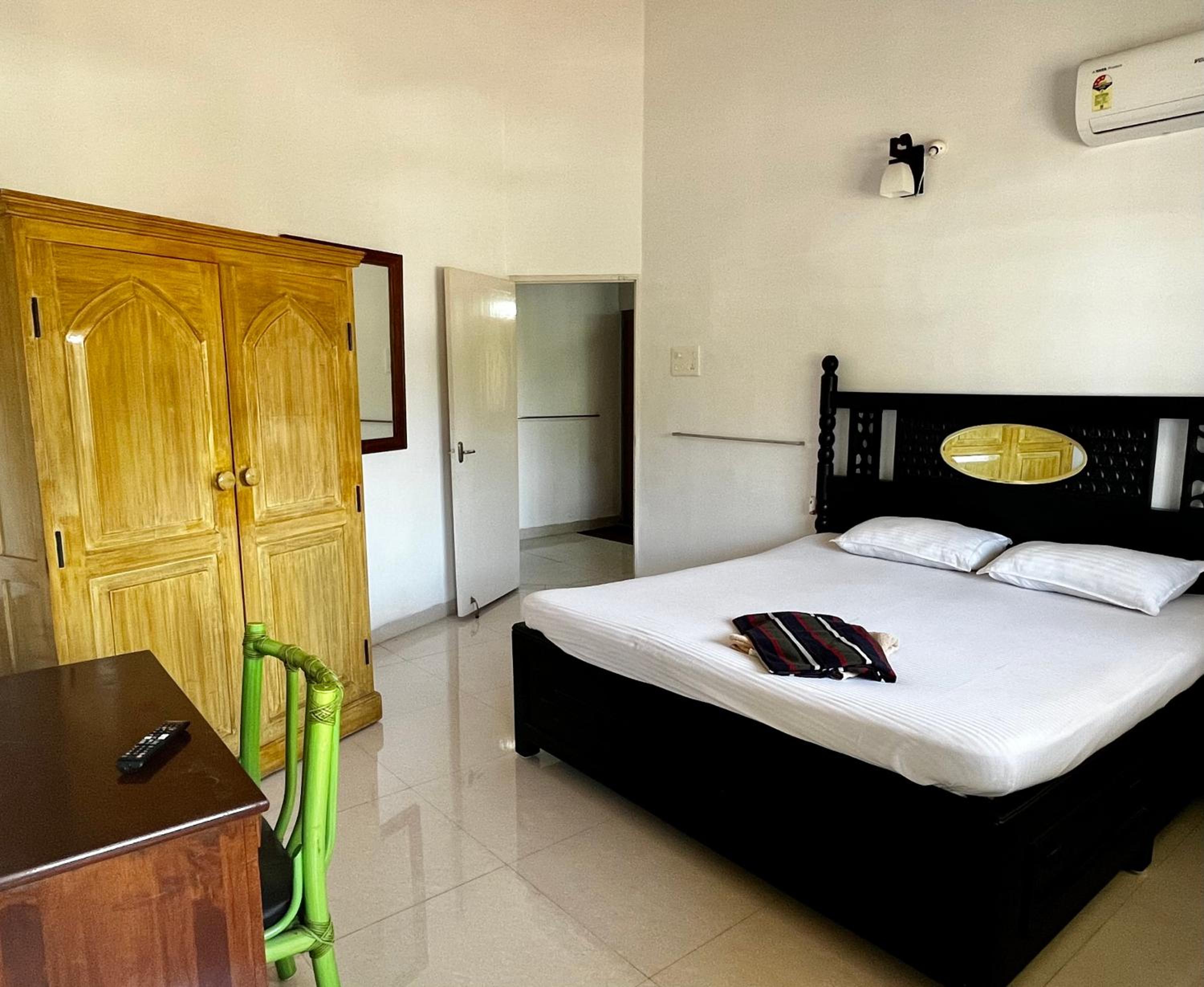 Double Room with Private Bathroom