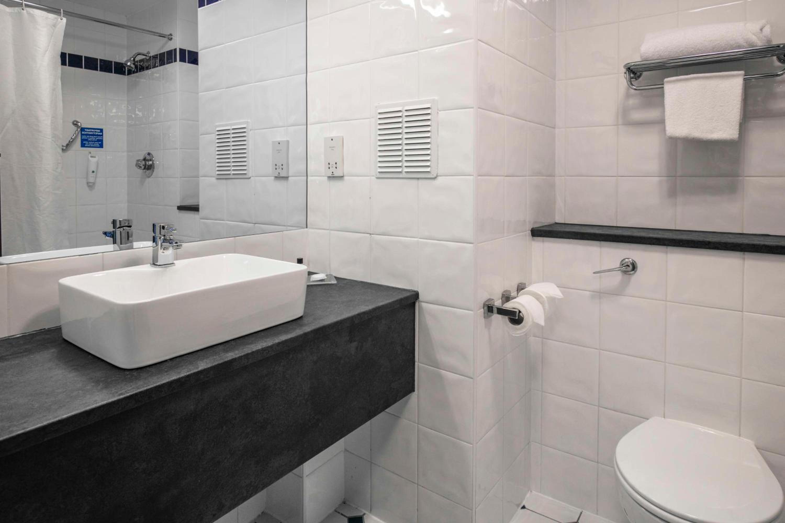 Superior Double Room - Non-Smoking - Photo 2