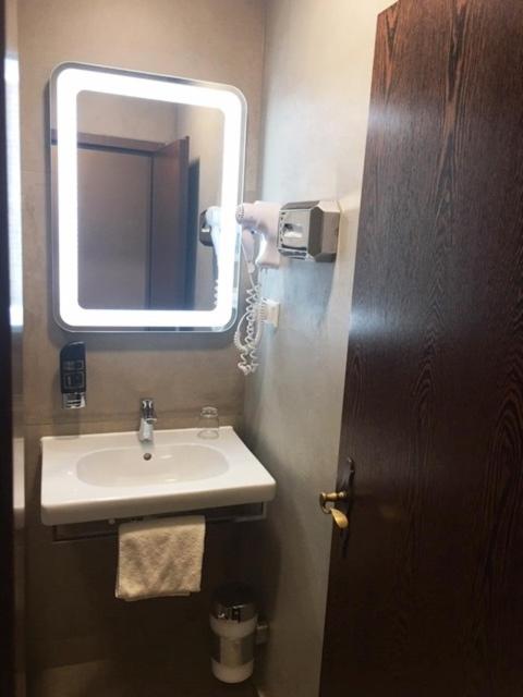 Business Single Room photo 3