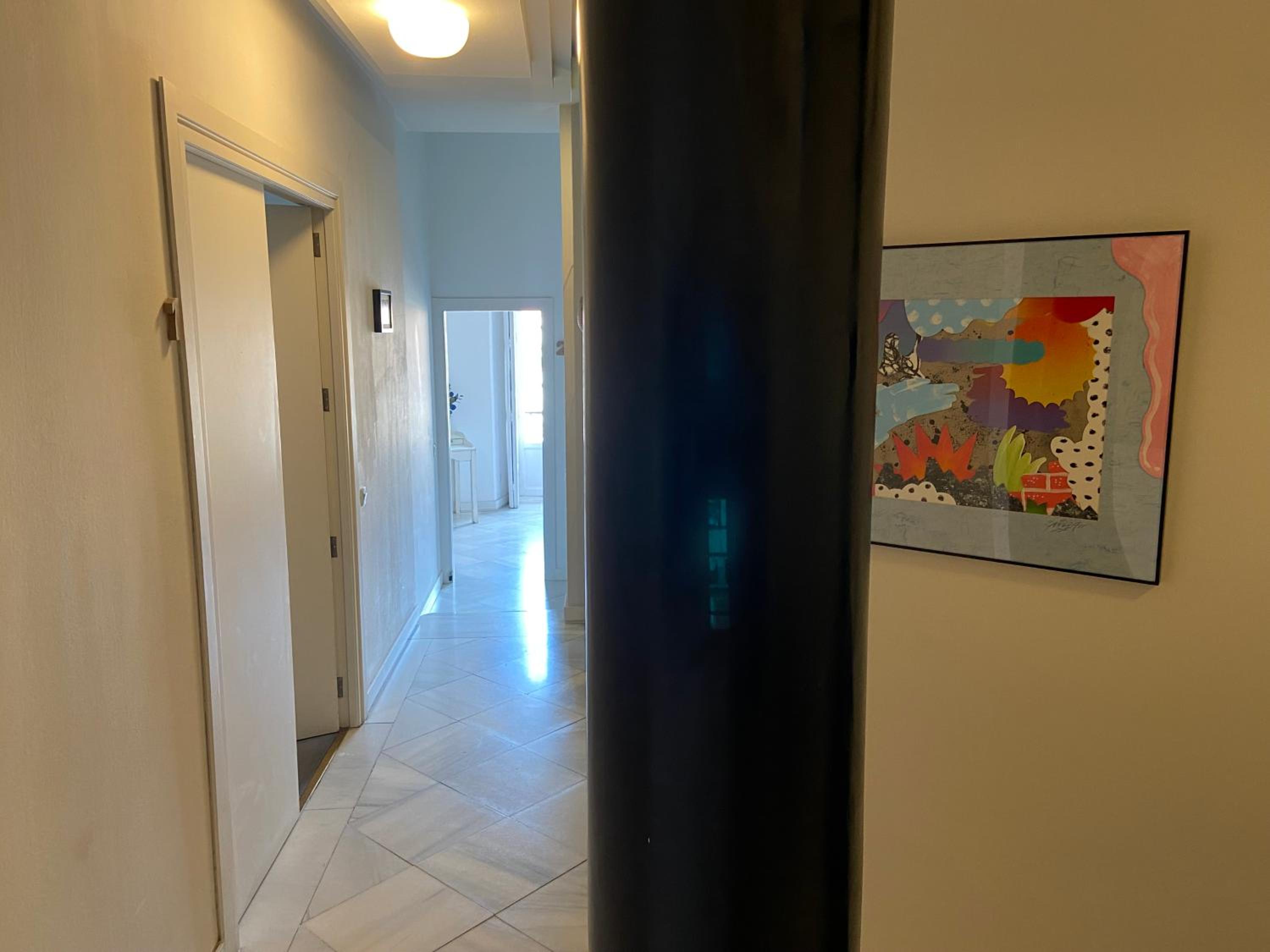 Apartment photo 2