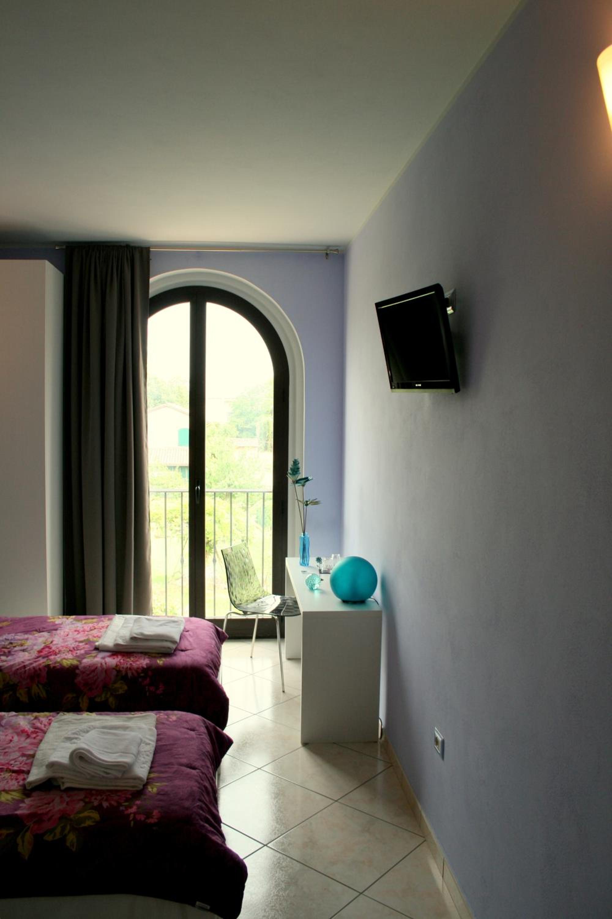 Double or Twin Room with Garden View photo 2
