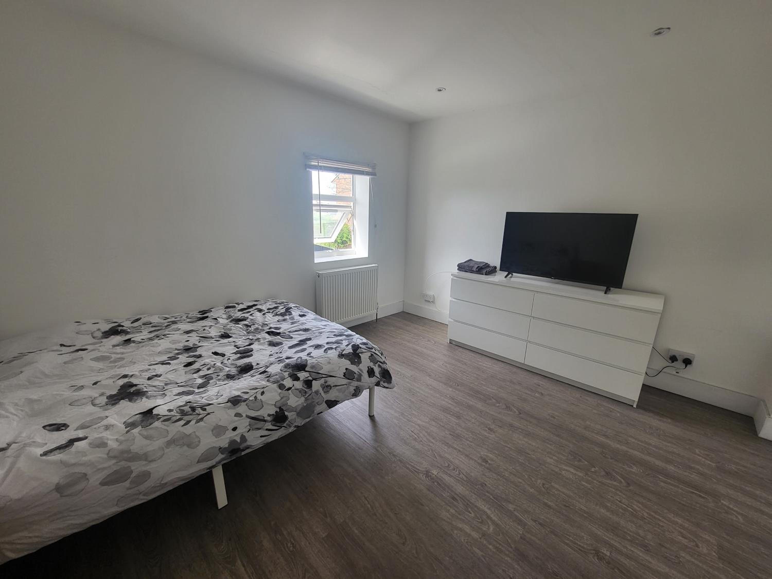Double Room with Shared Bathroom