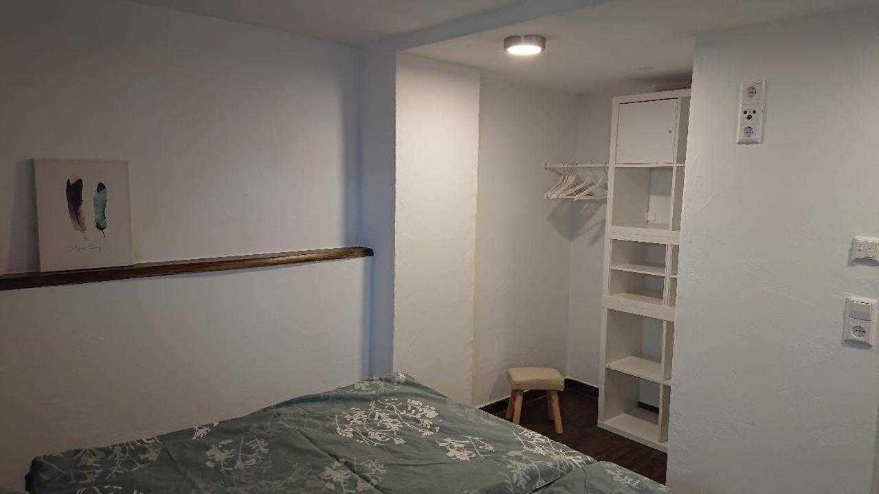 One-Bedroom Apartment with Shower photo 3