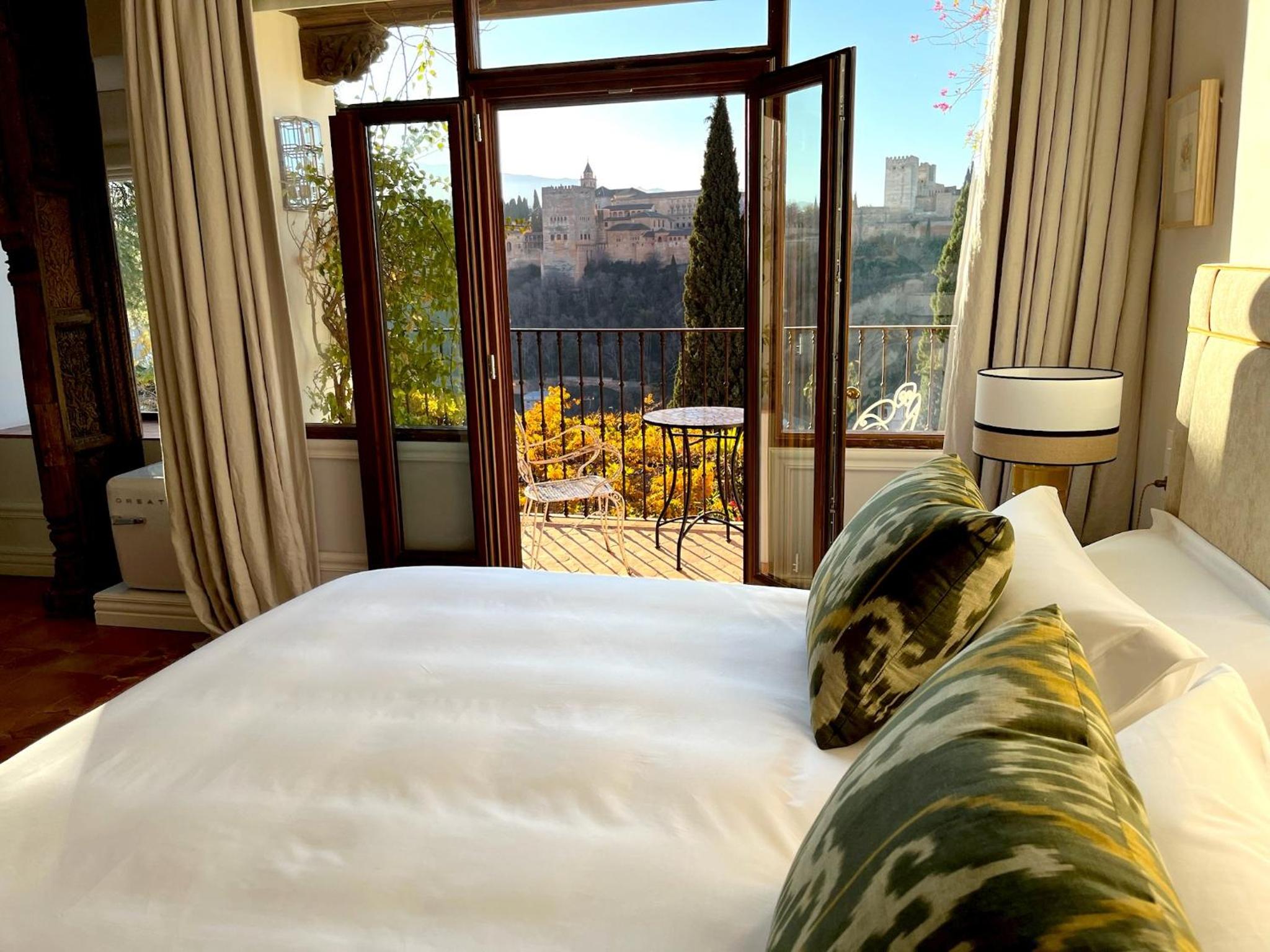 Deluxe Double Room with Balcony - Photo 1