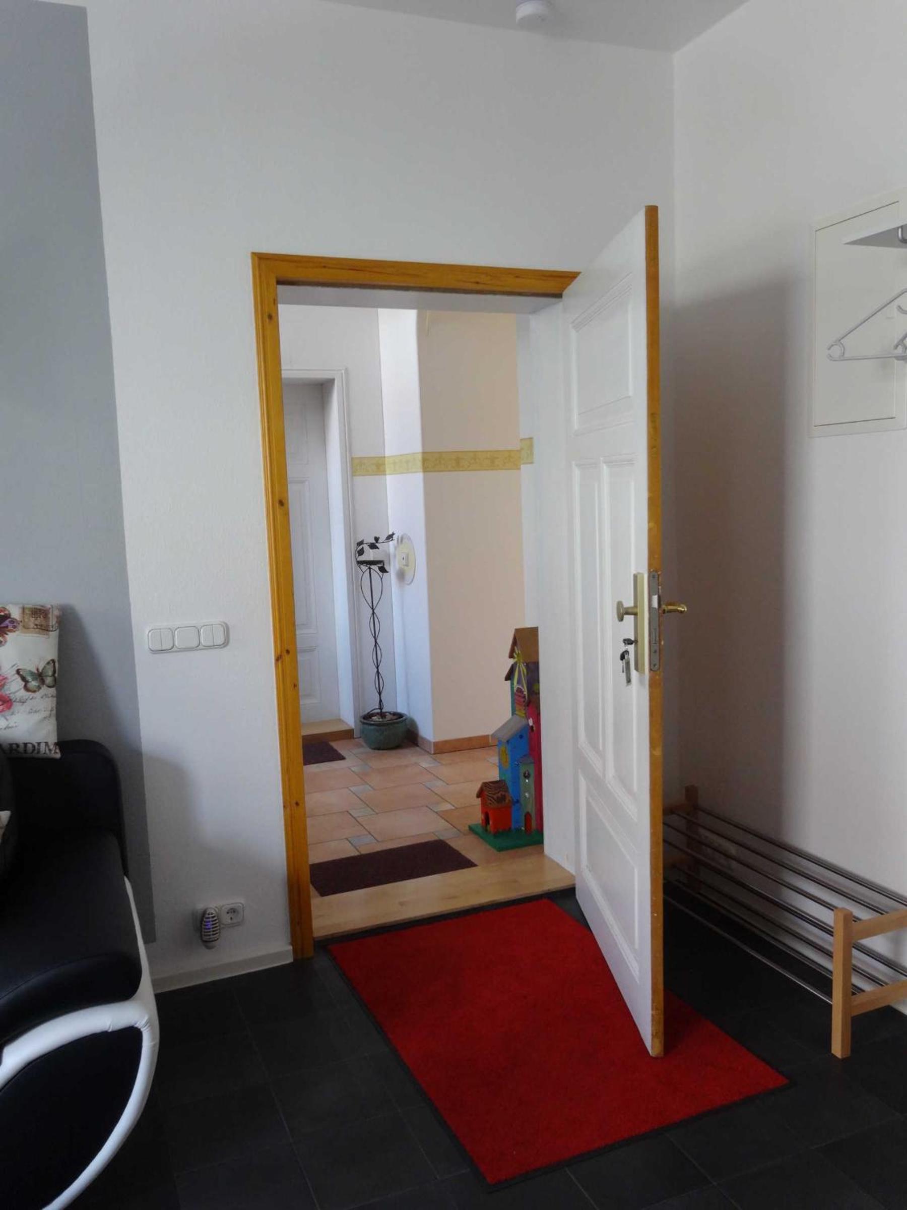 One-Bedroom Apartment with Shower photo 1
