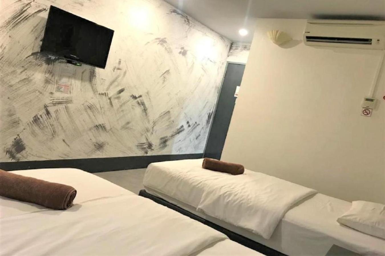 Deluxe Twin Room - Photo 3