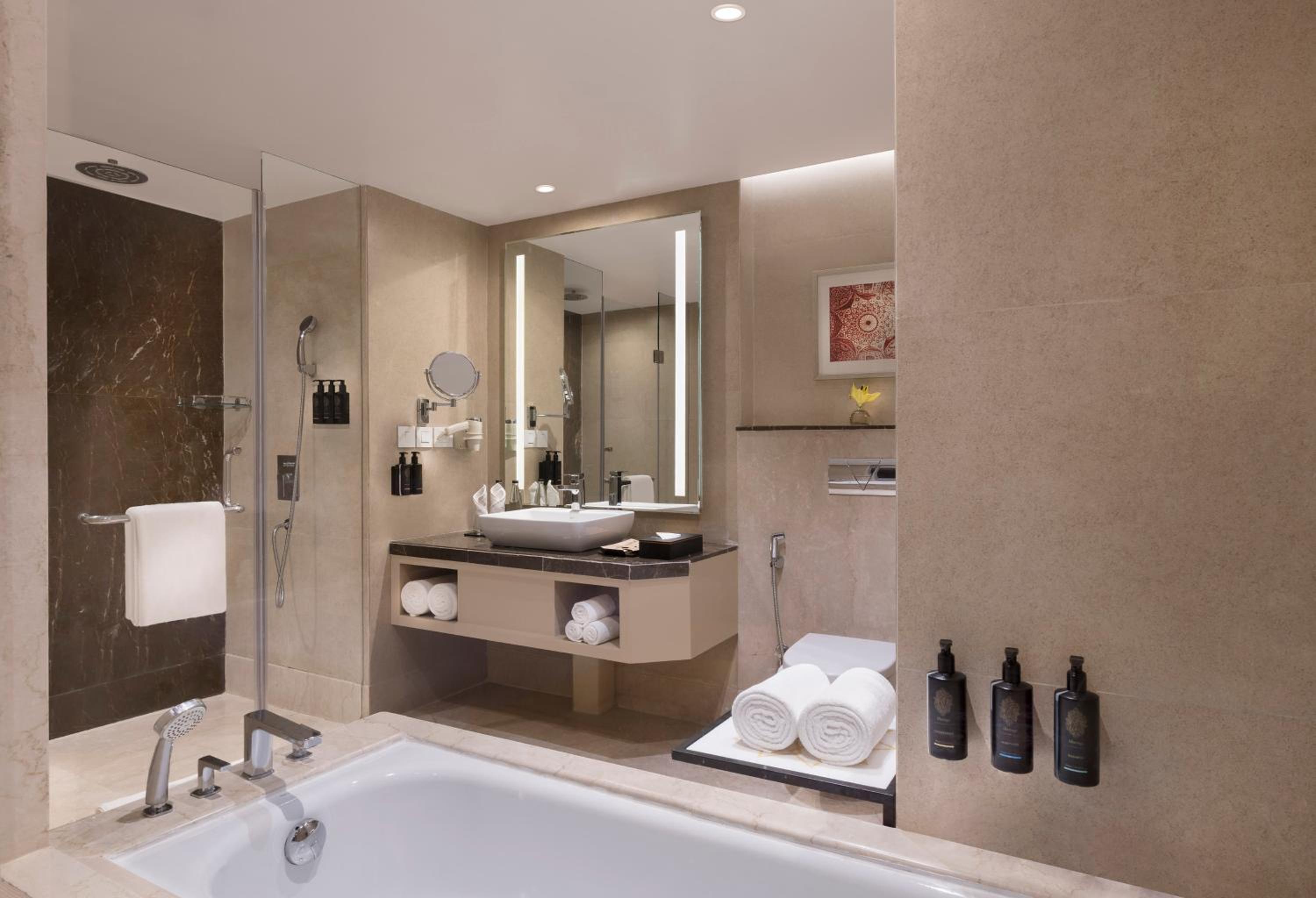 Junior Suite with 15% discount on food and beverage, spa and laundry | 1+1 IMFL Happy Hours from 6 to 8 pm photo 3