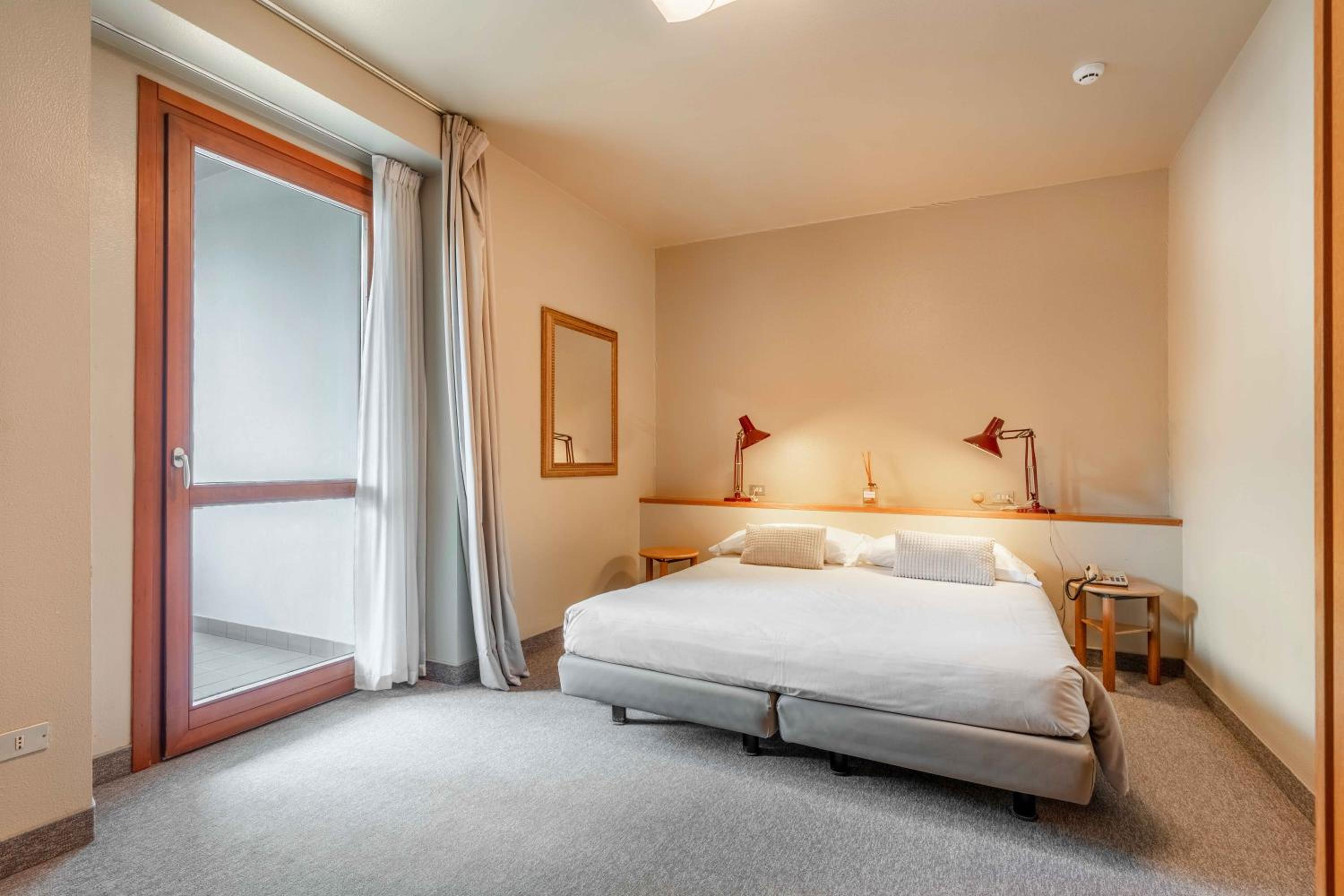 Double or Twin Room - Photo 1