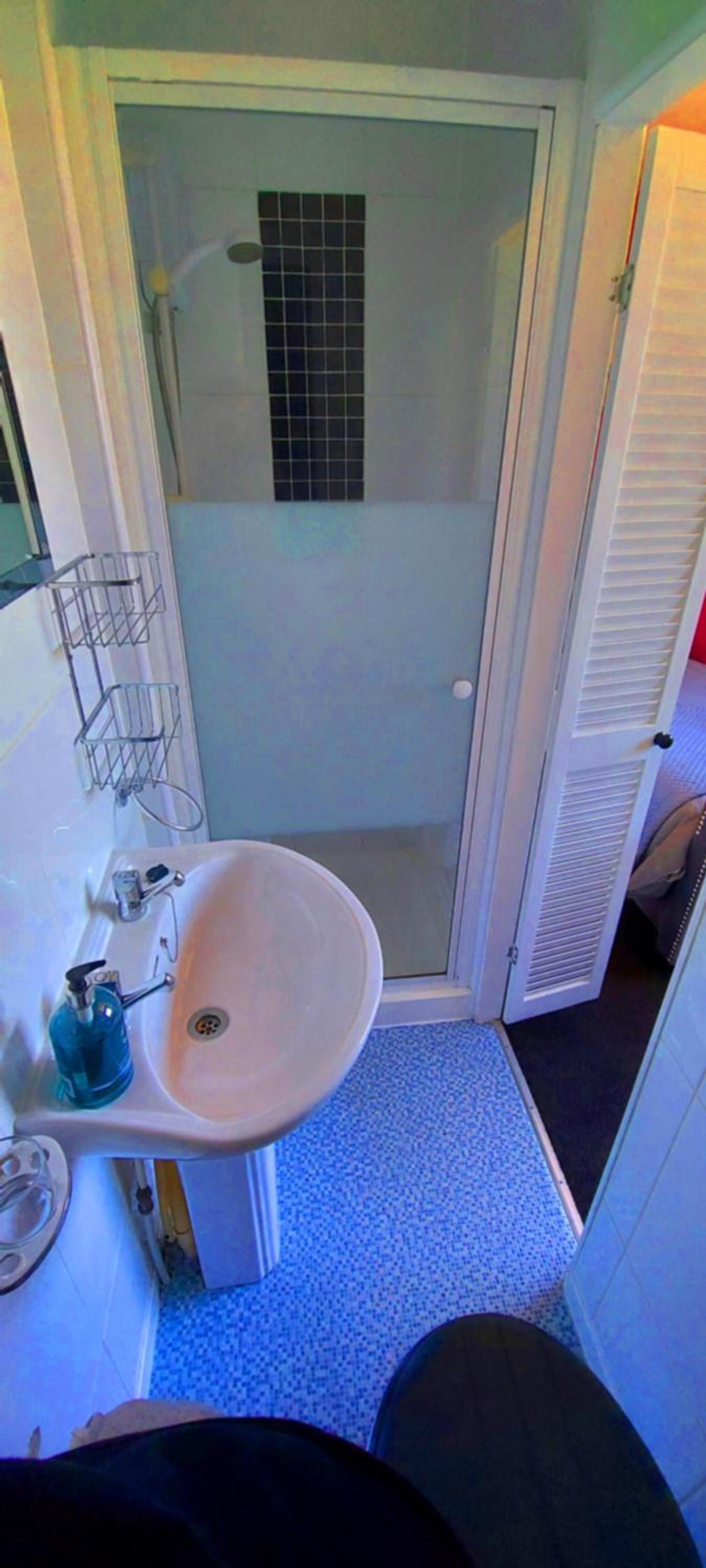 Budget Double Room - Photo 2