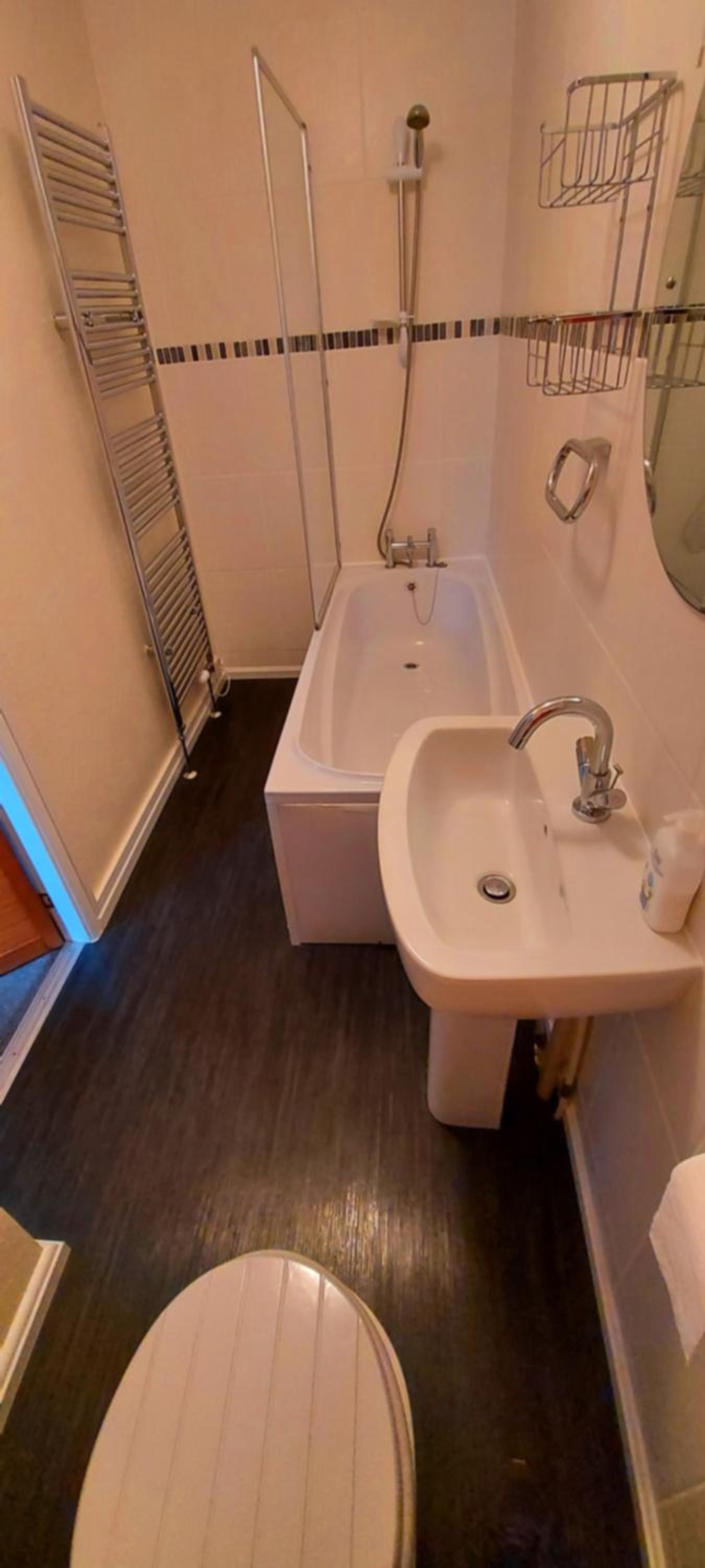Double Room with Private Bathroom - Photo 5