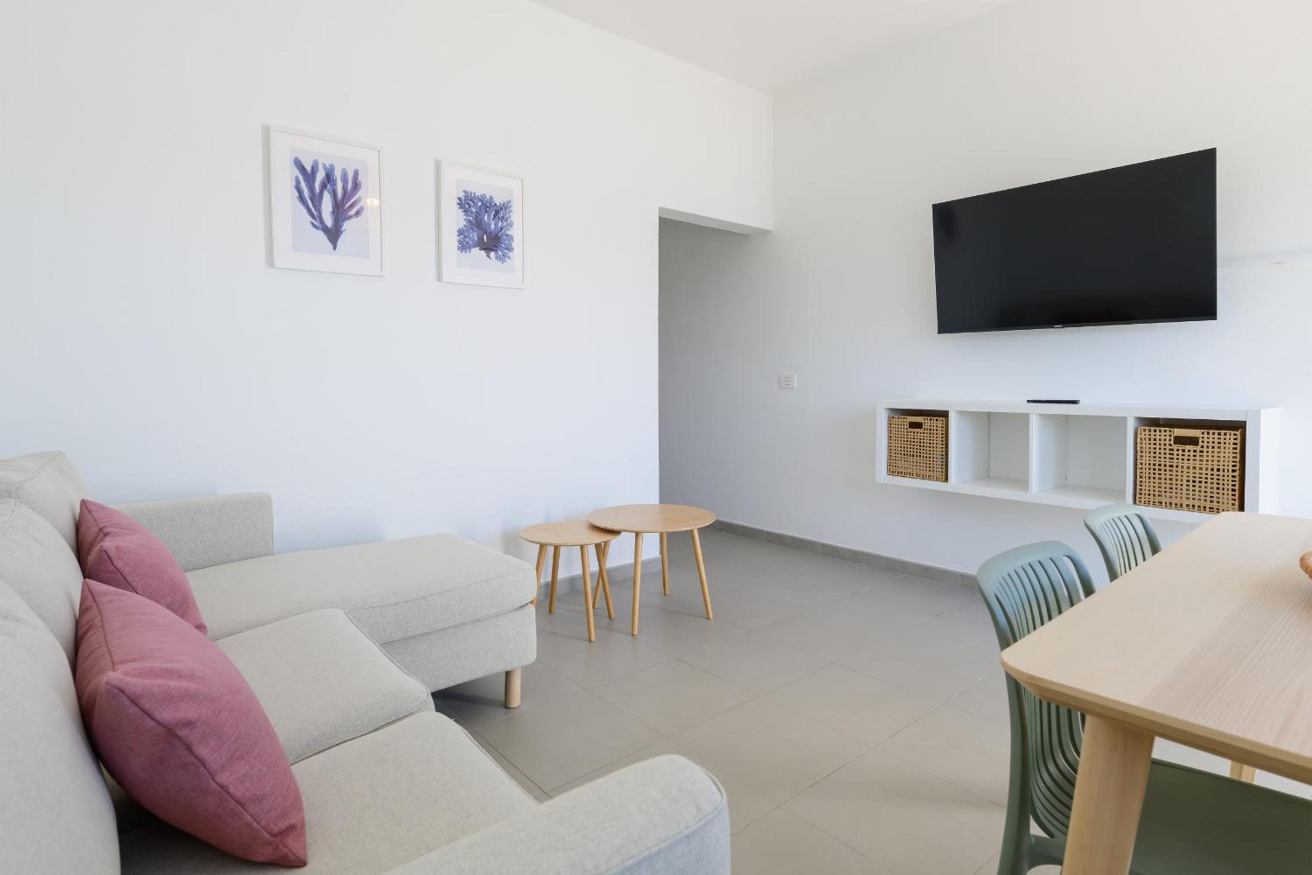 Apartment photo 3