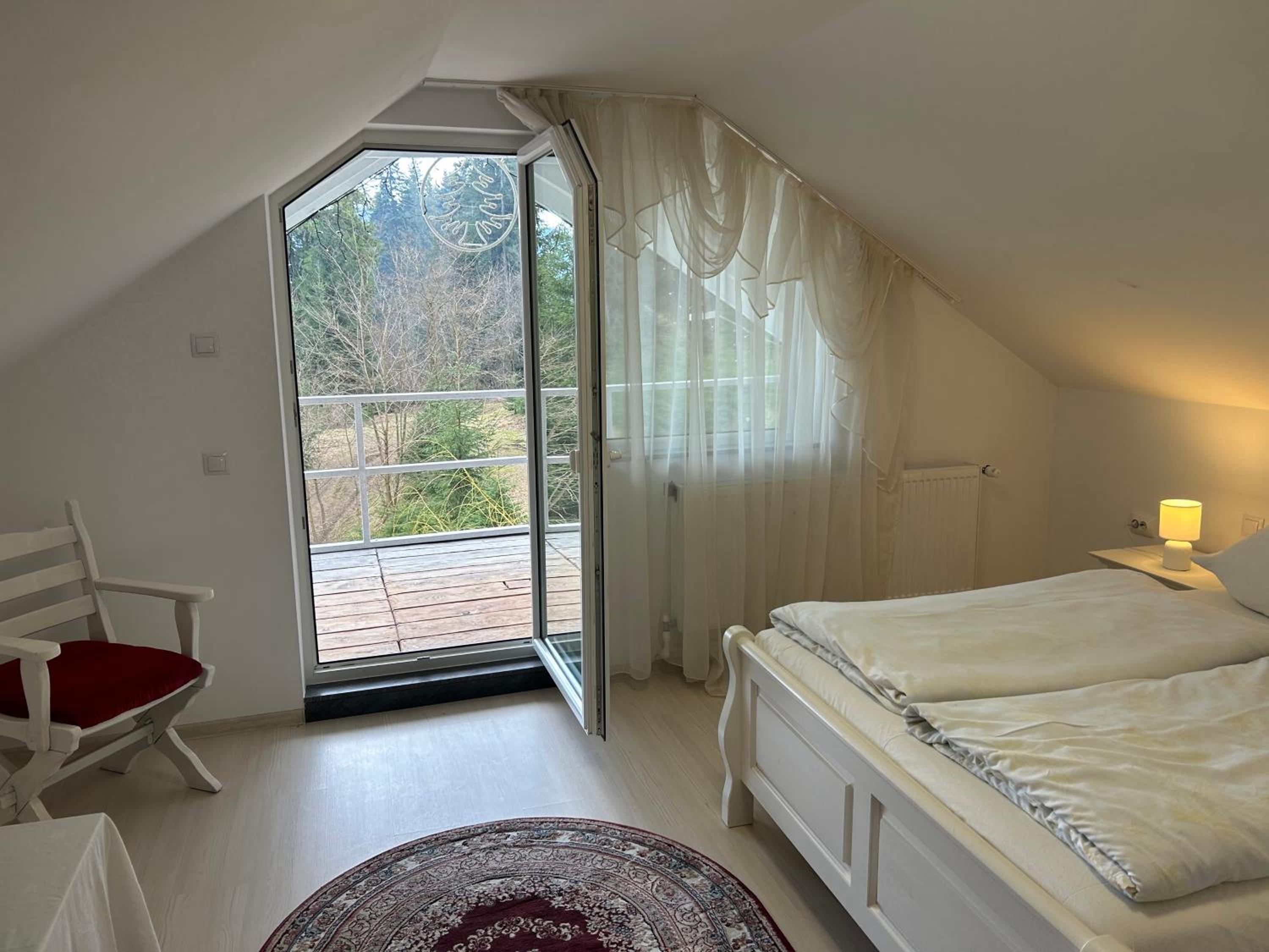 Economy Double or Twin Room photo 2