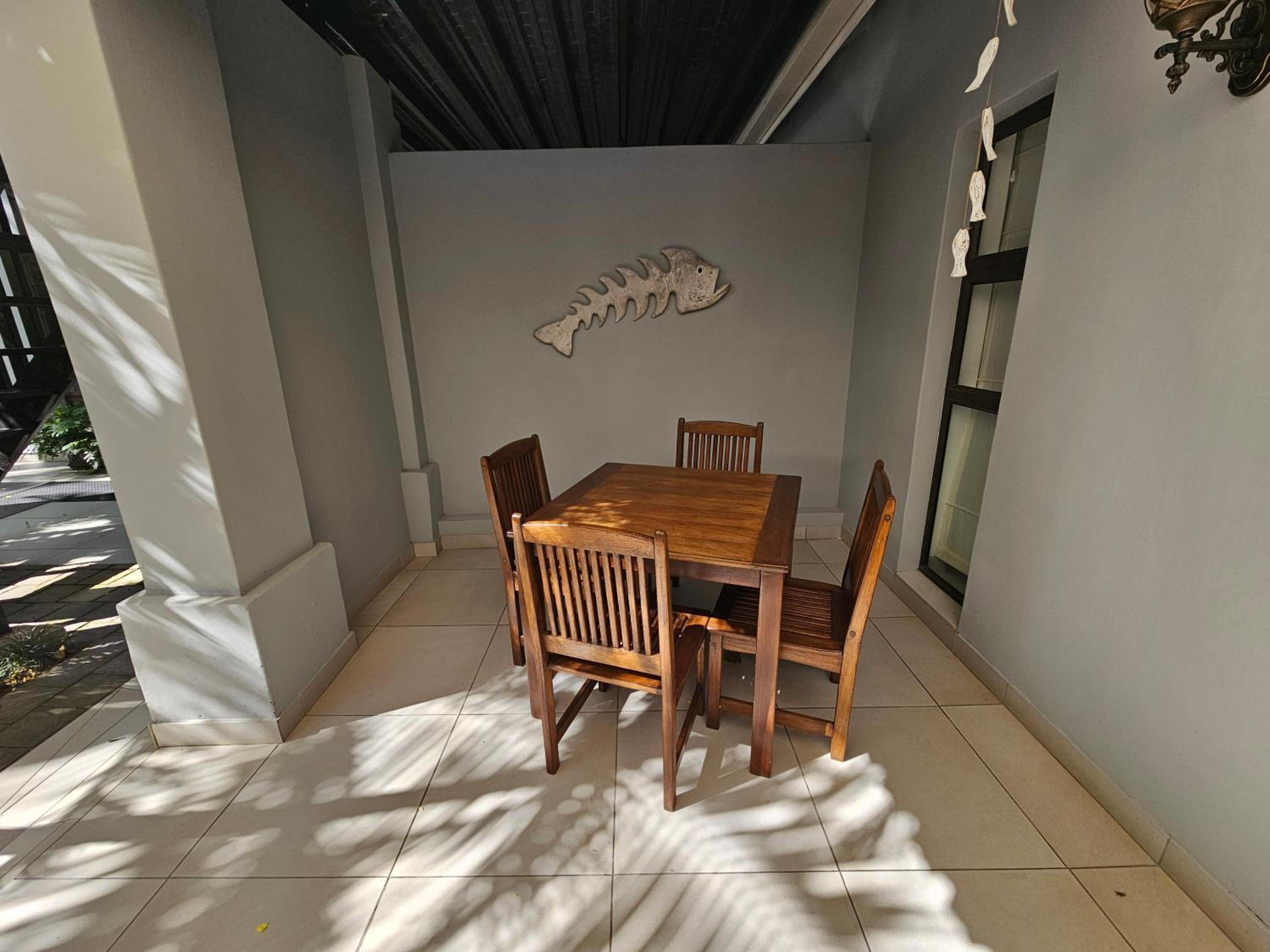 Deluxe One-Bedroom Apartment with Garden View - Photo 8