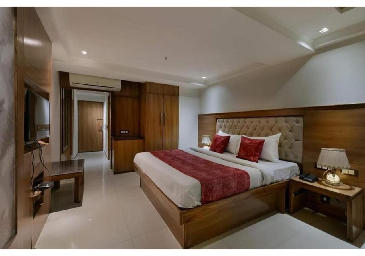 Suite Room with City View photo 3