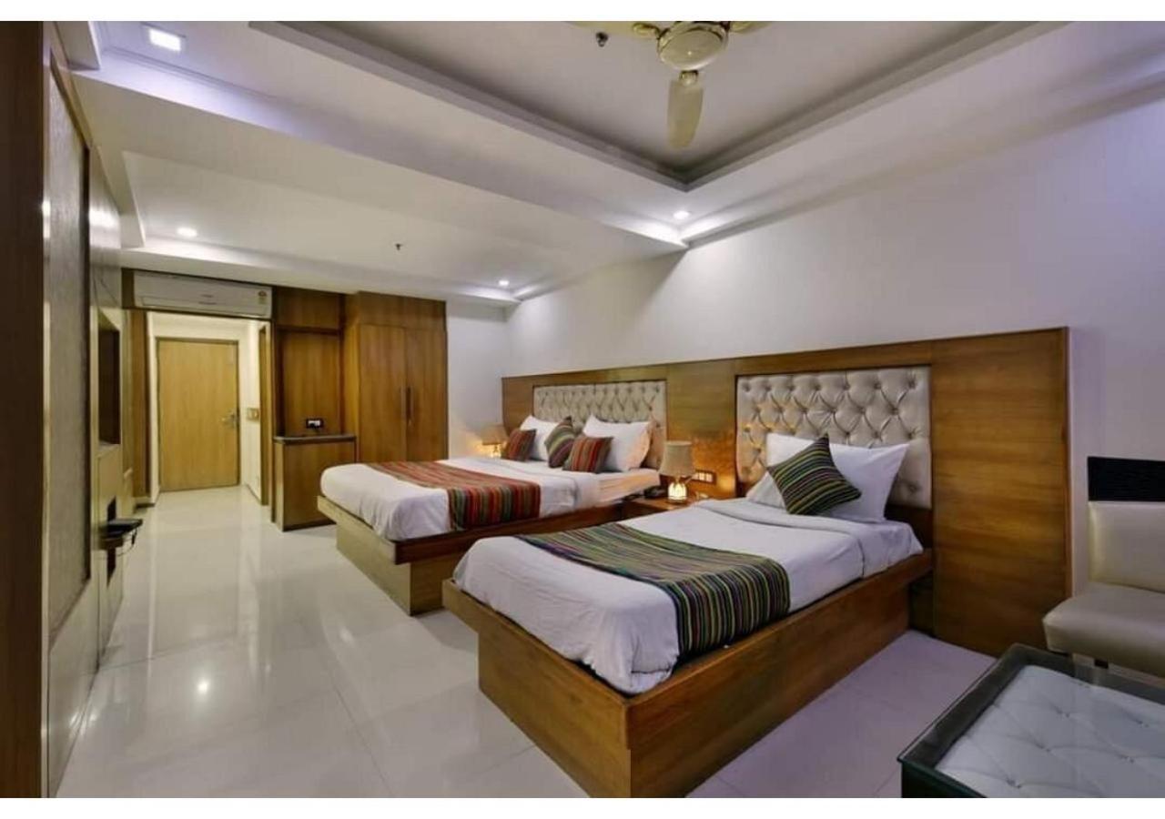 Suite with Pool View photo 2