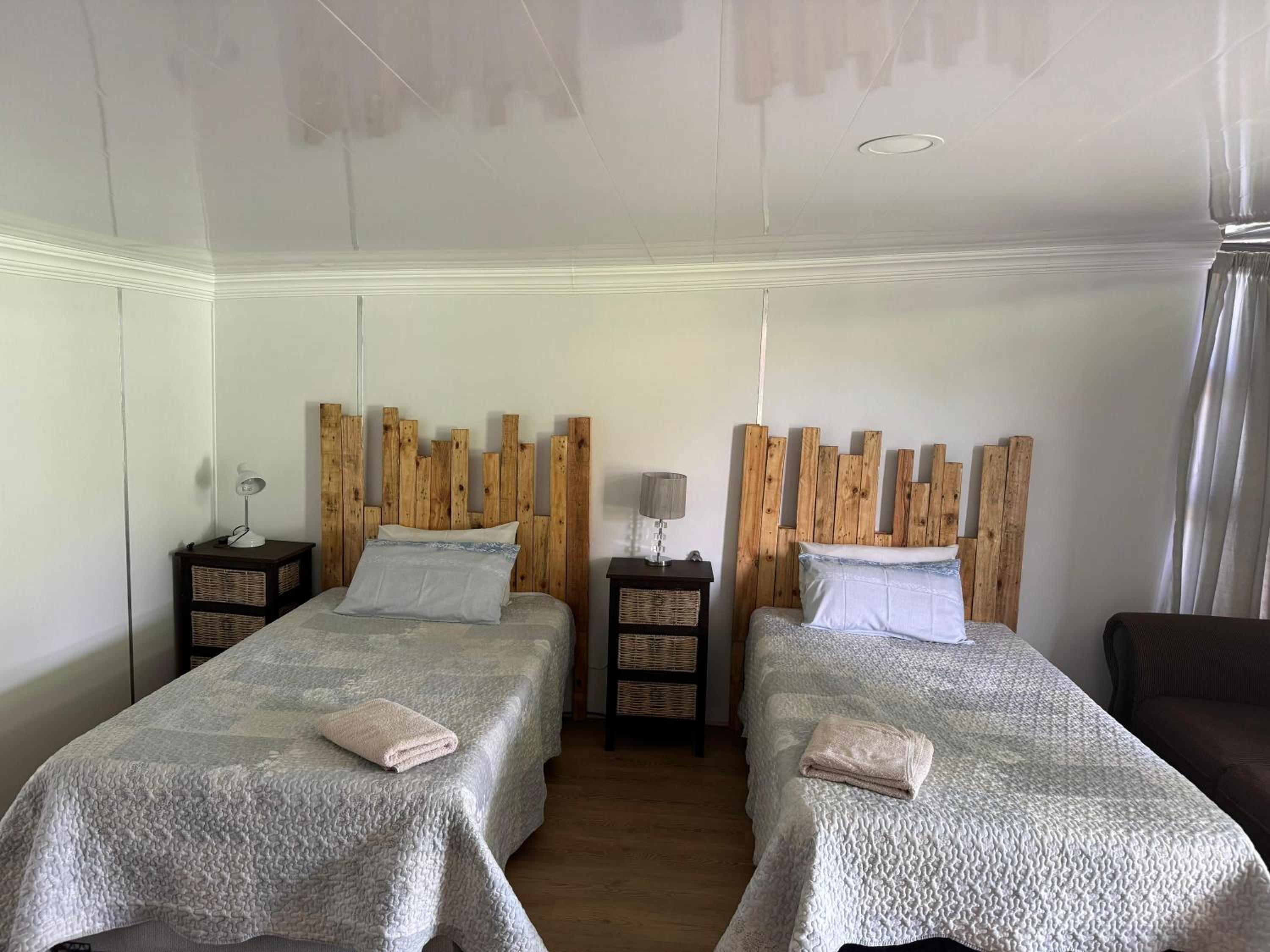 Standard Twin Room - Photo 1