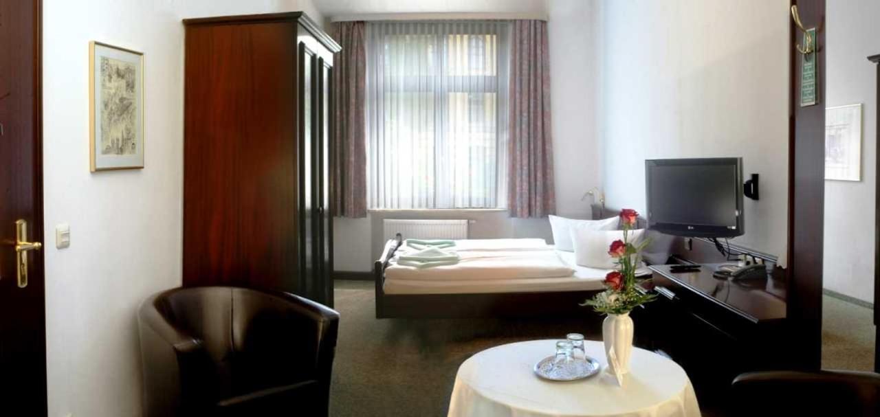 Triple Room with Private Bathroom