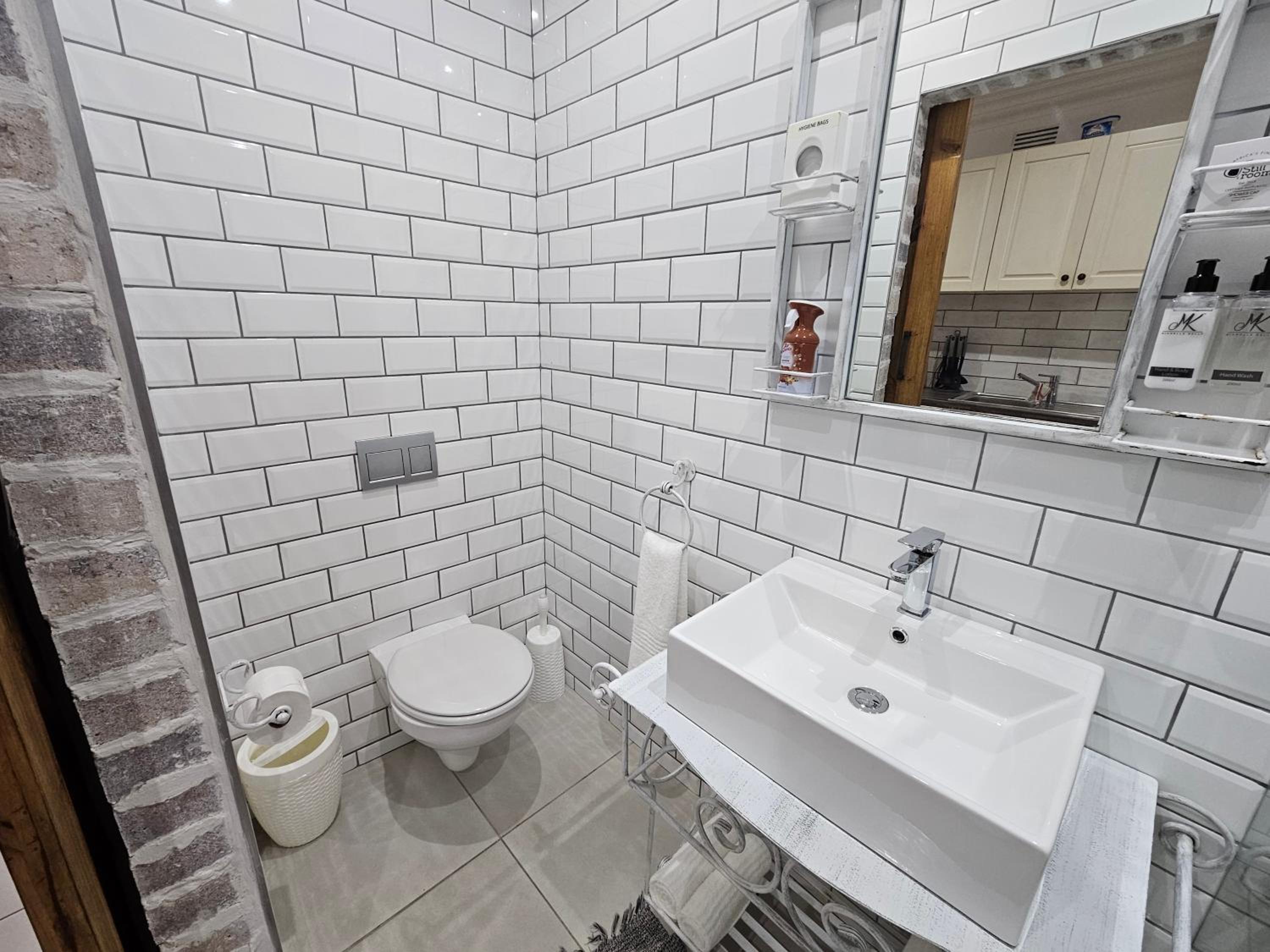 Apartment - Ground Floor - Photo 2