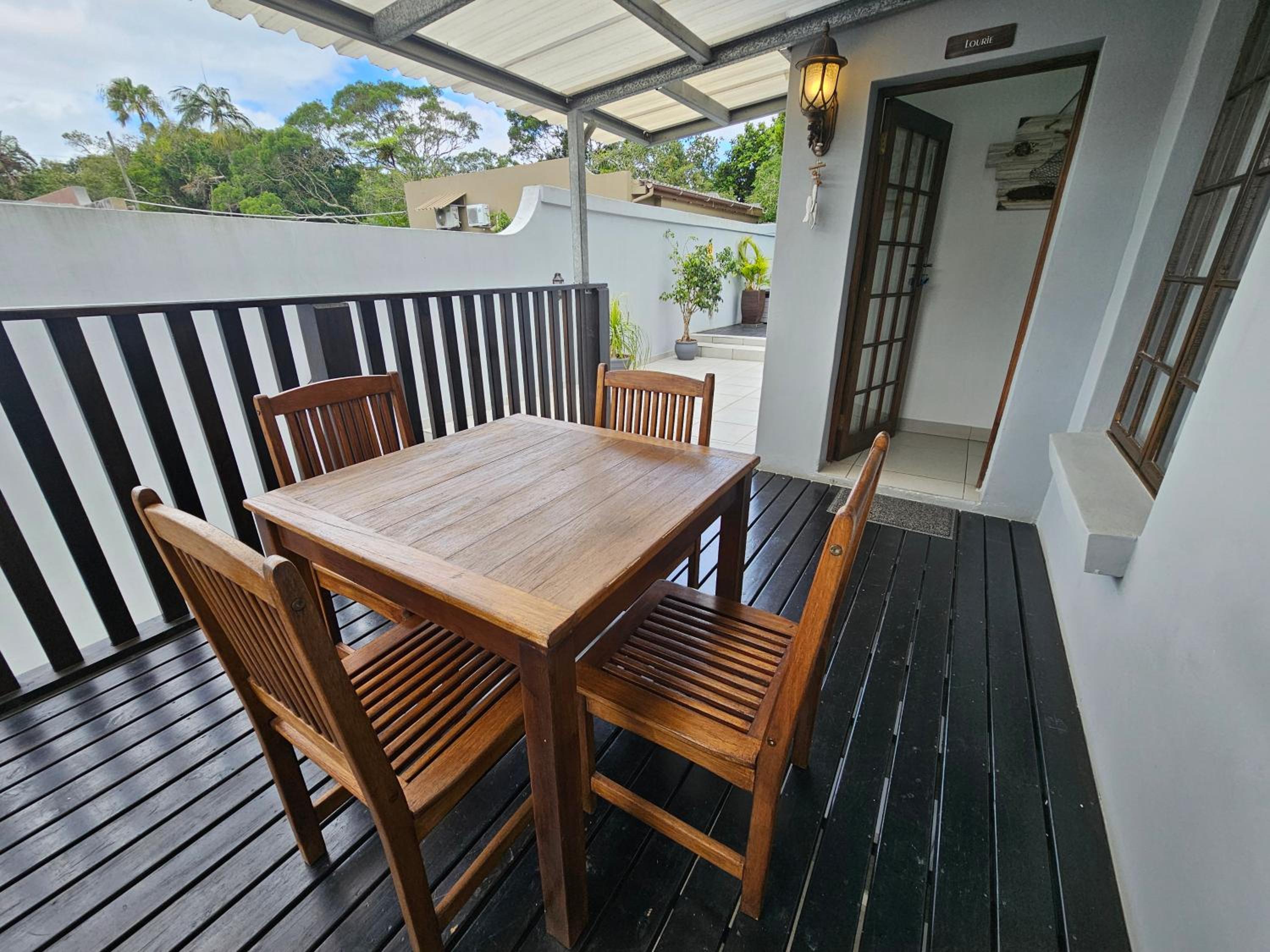 Apartment with Balcony - Photo 11