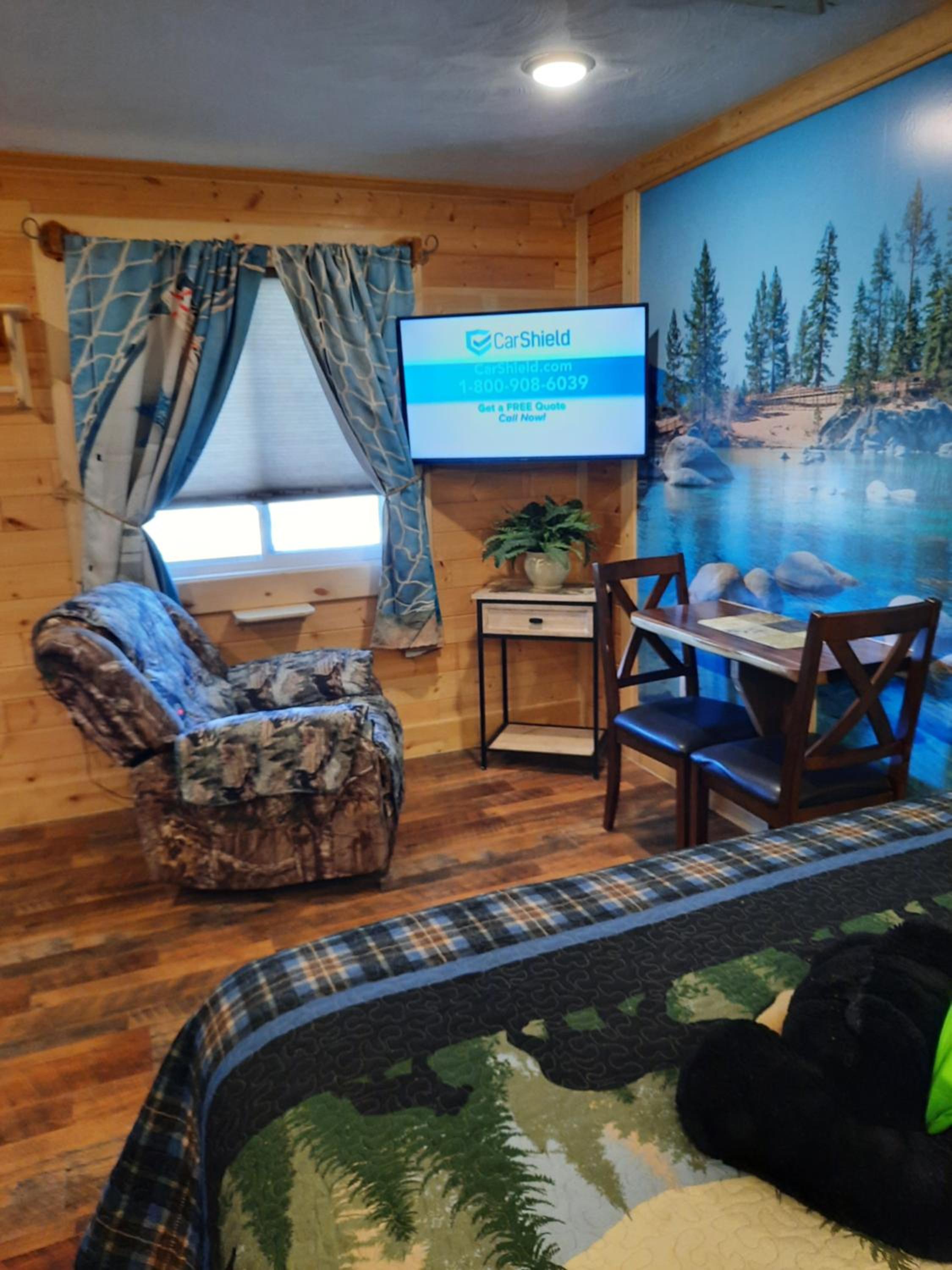 Queen Suite (Lake shore )