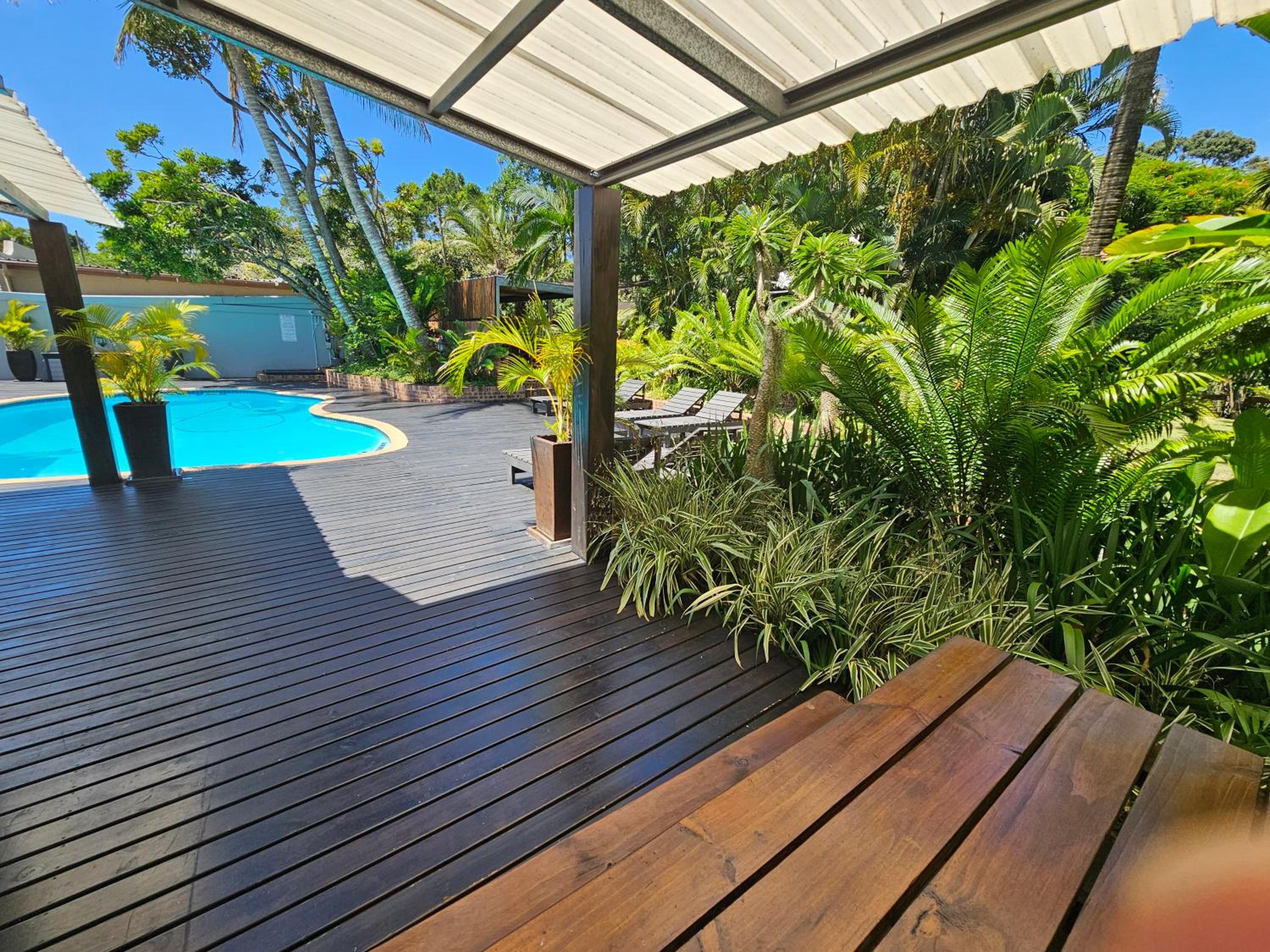Two-Bedroom Apartment with Pool View - Photo 3