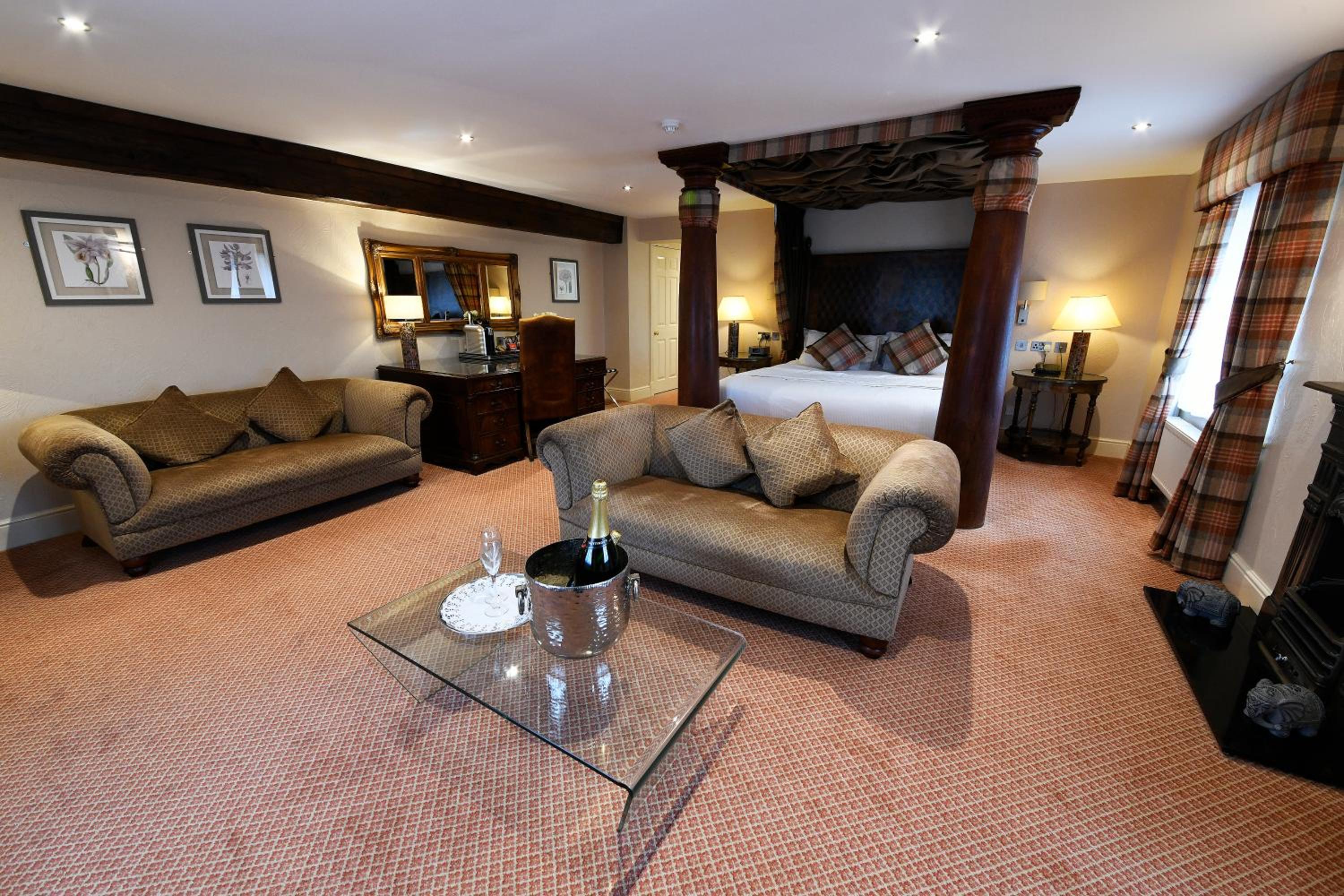 Junior Suite - Non-Smoking - Photo 4