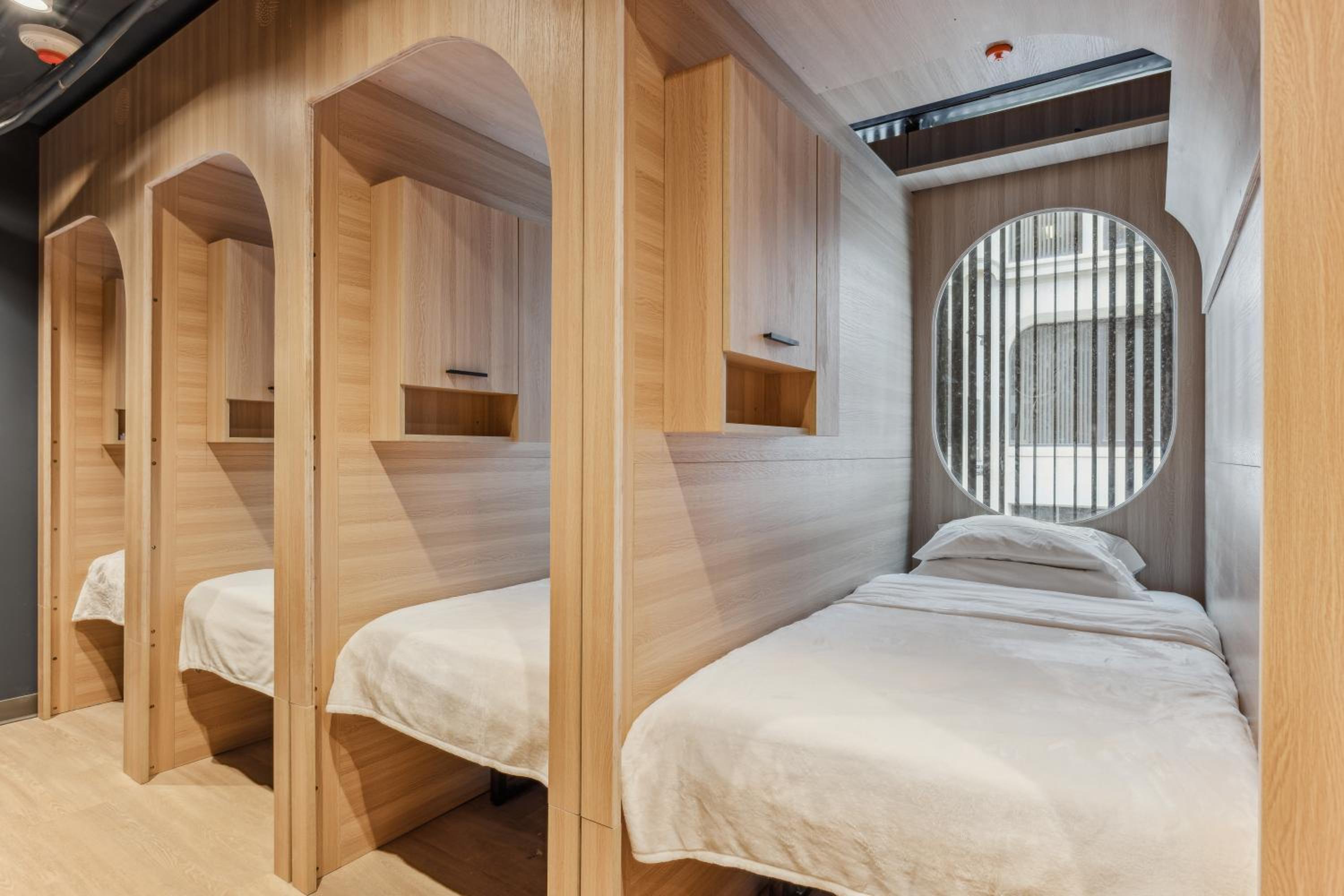 Mixed Dormitory Room photo 1