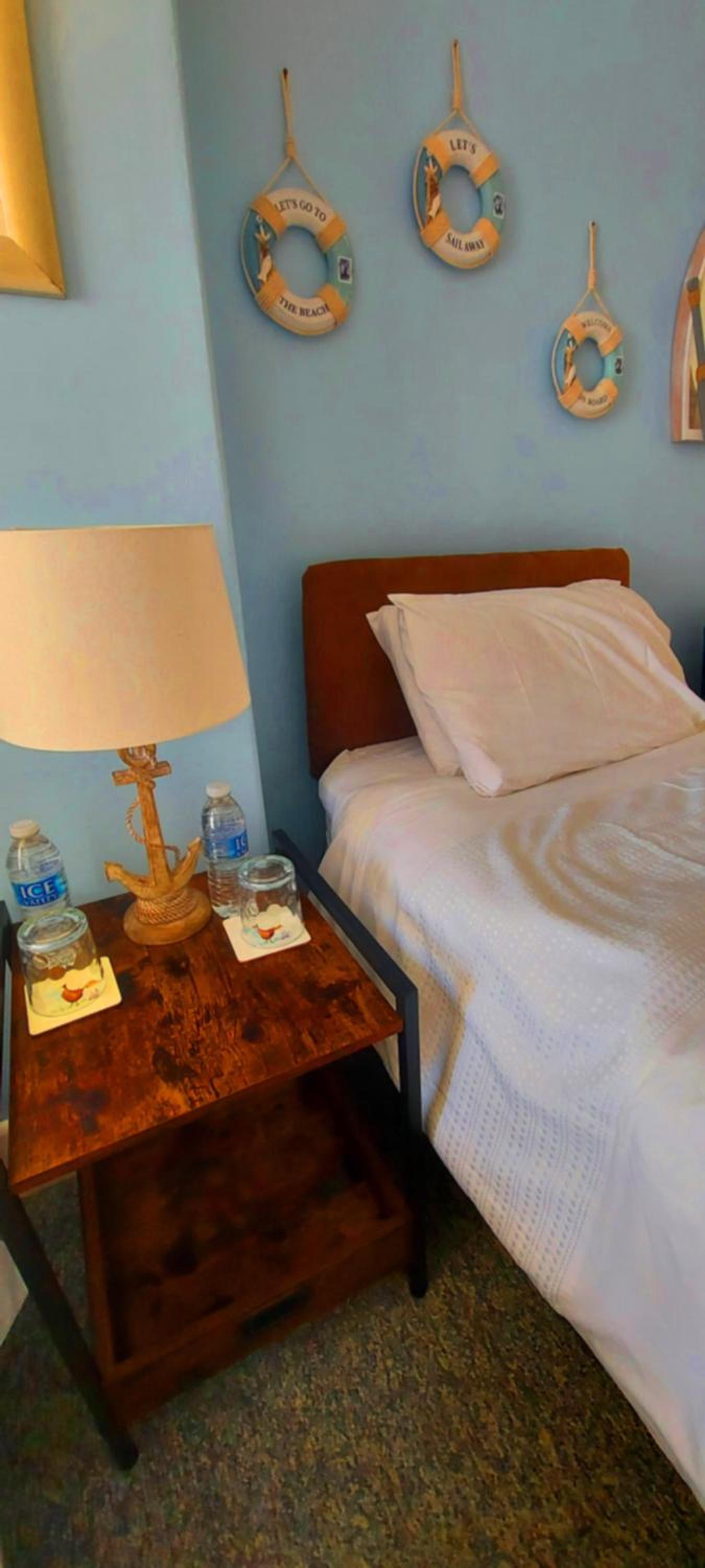 Standard Twin Room with Garden View - Photo 8