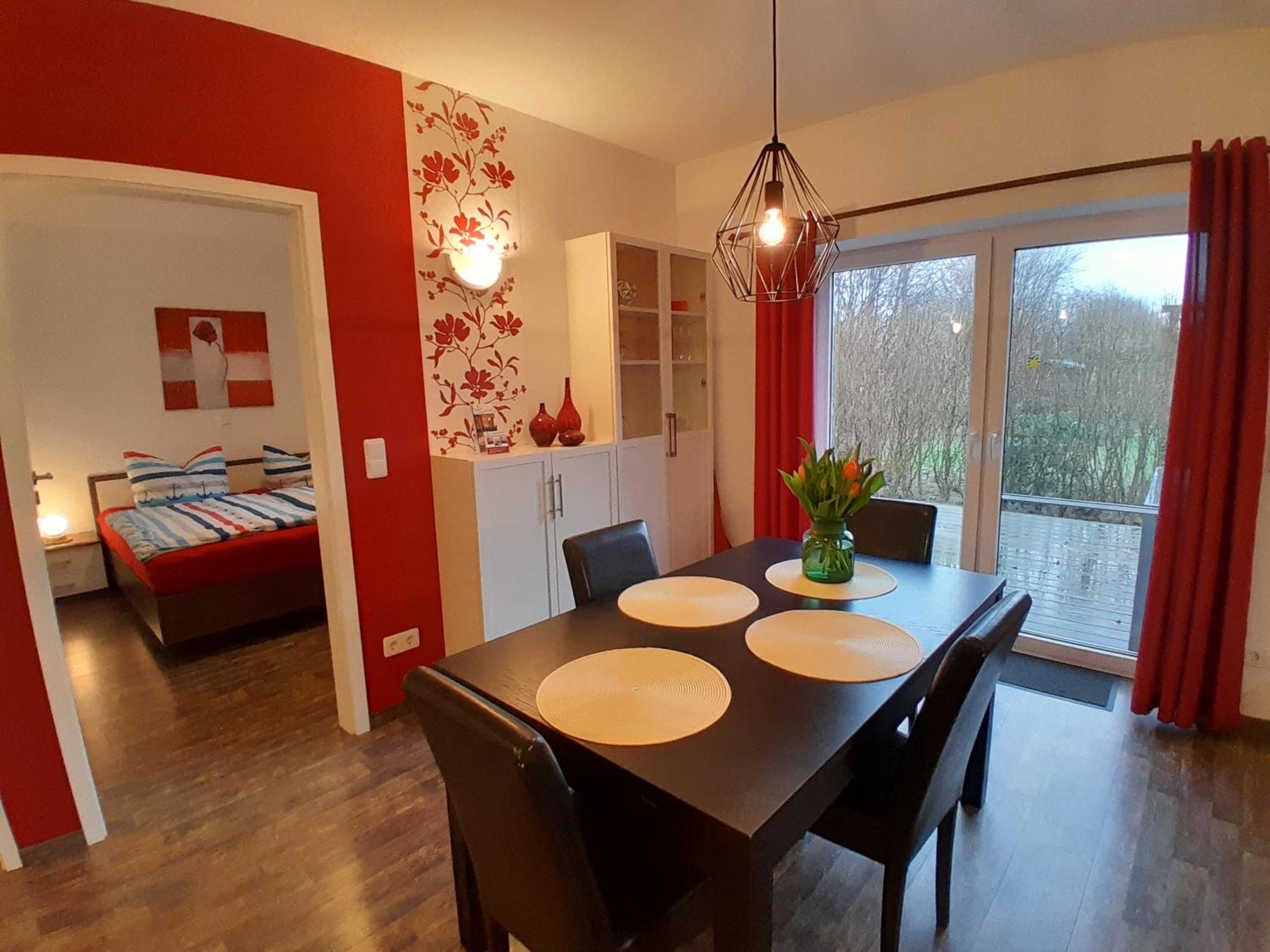 Two-Bedroom Deluxe Apartment with Garden View photo 1