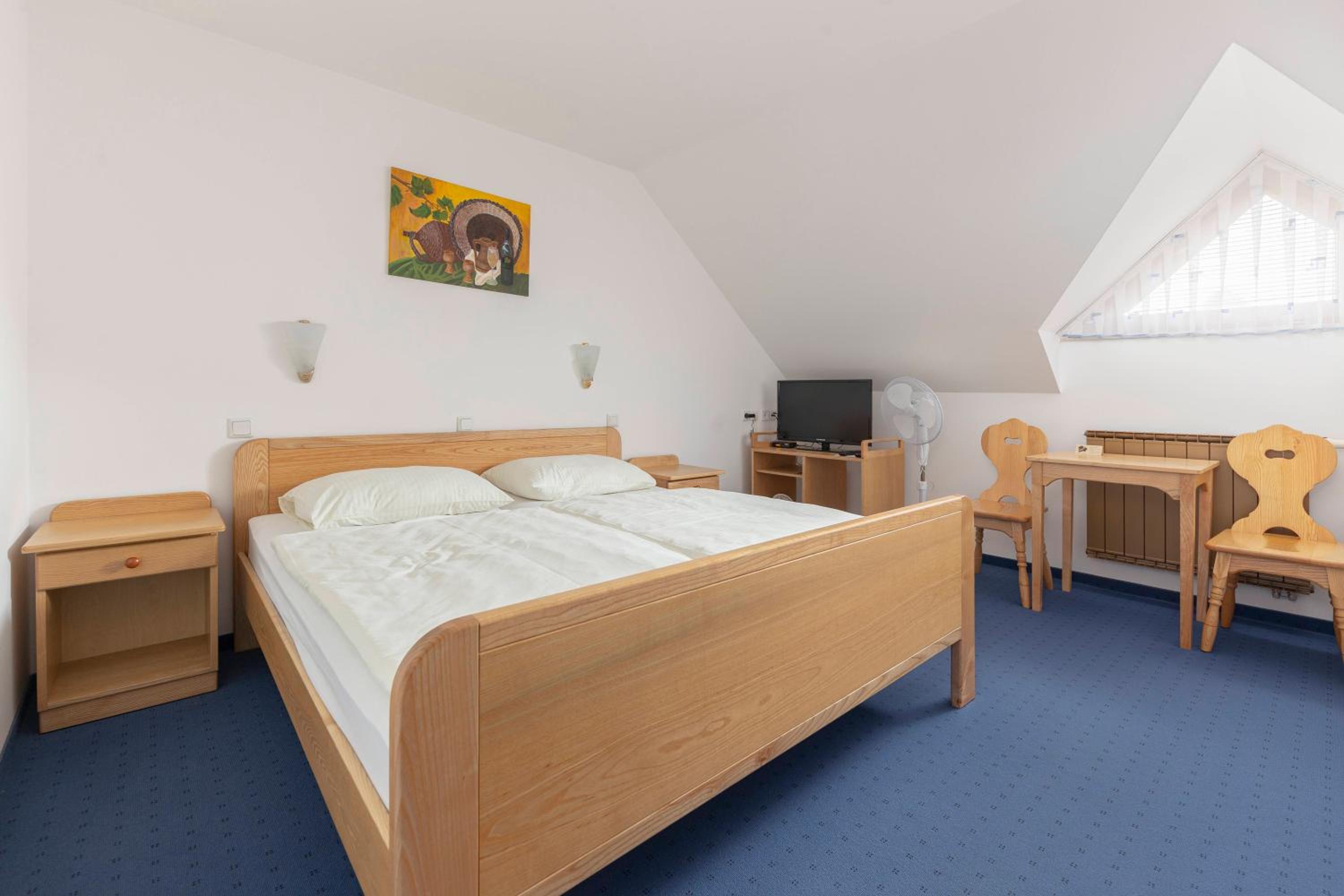 Standard Double Room - Photo 4