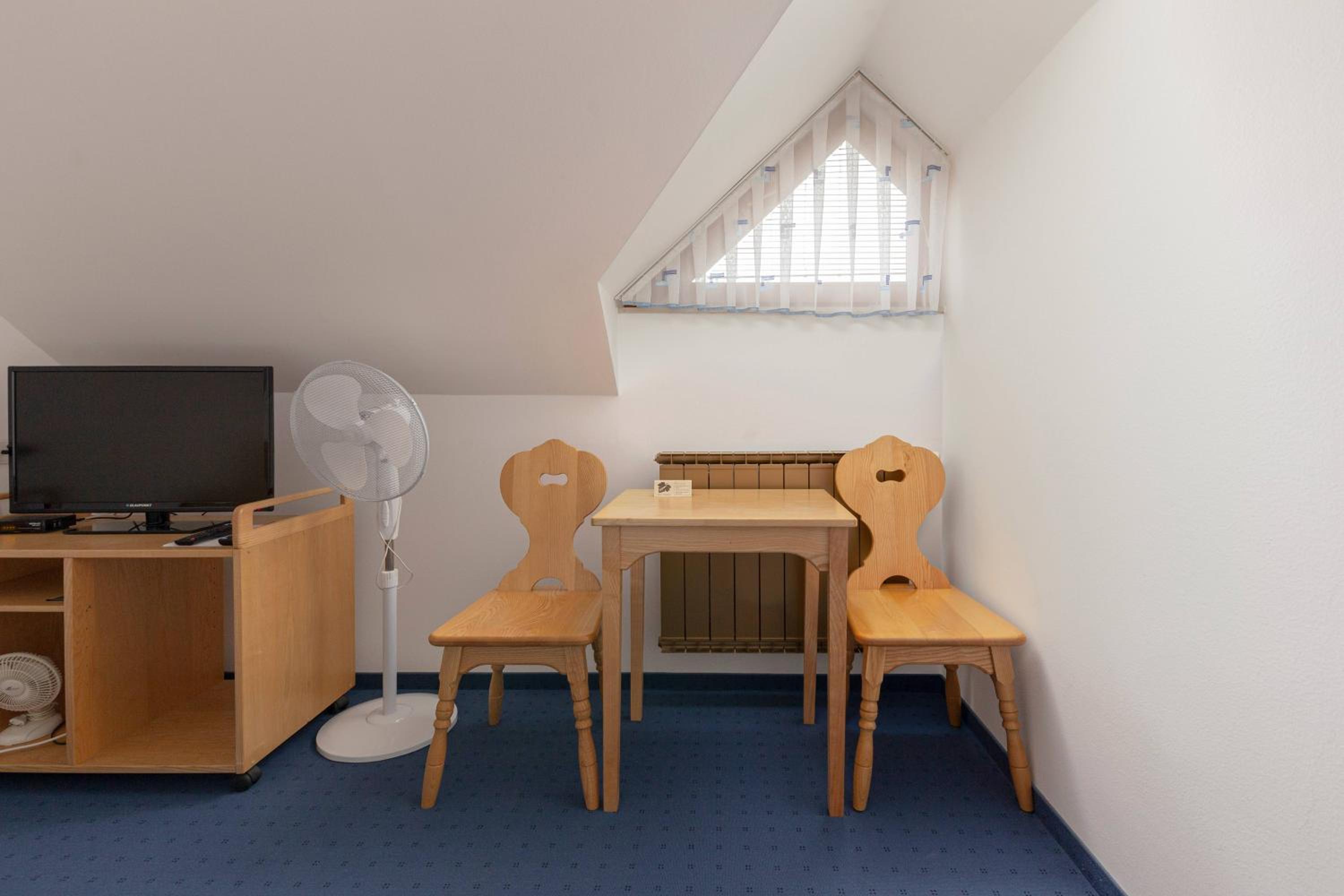 Standard Double Room - Photo 5