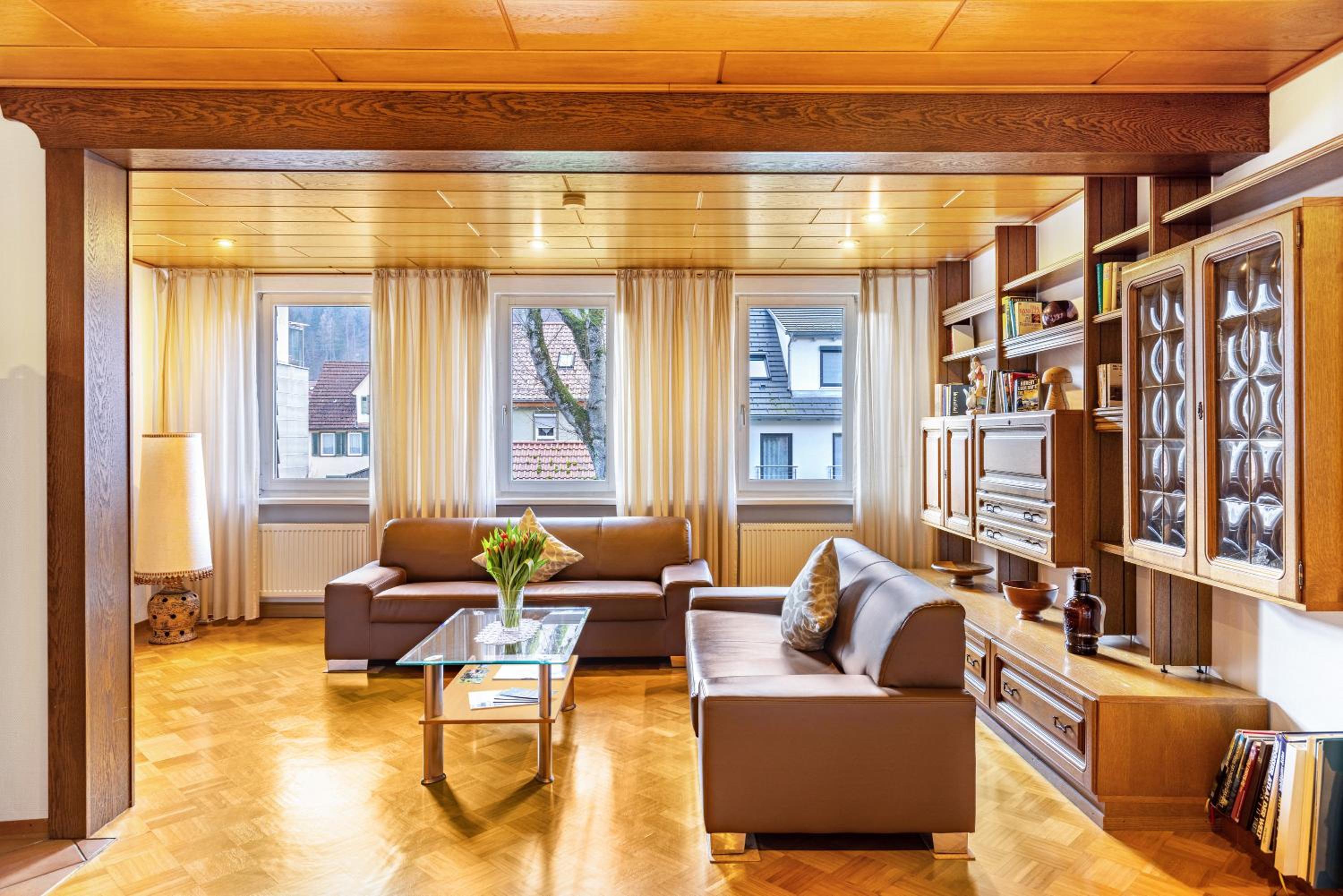 Three-Bedroom Apartment with Mountain View photo 1