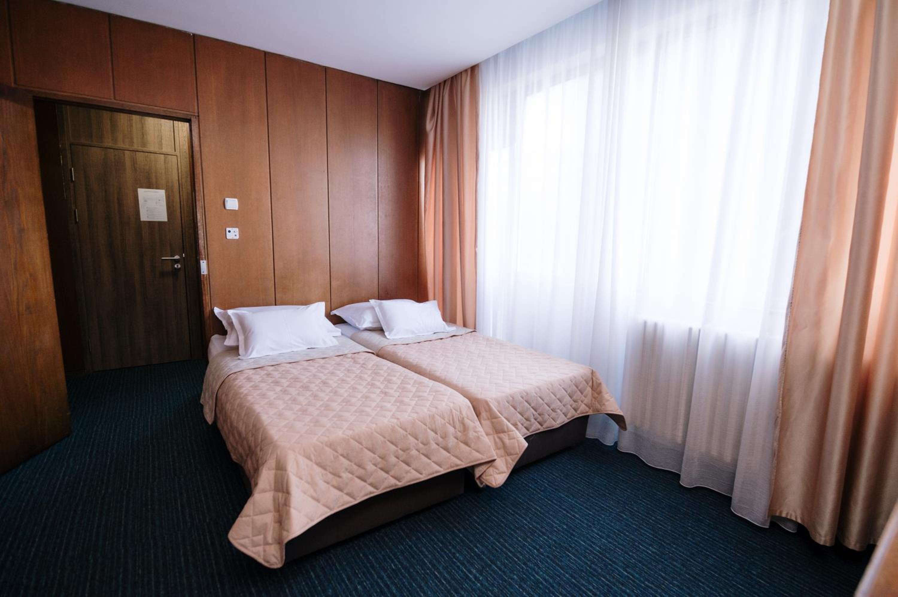Quintuple Room - Photo 2