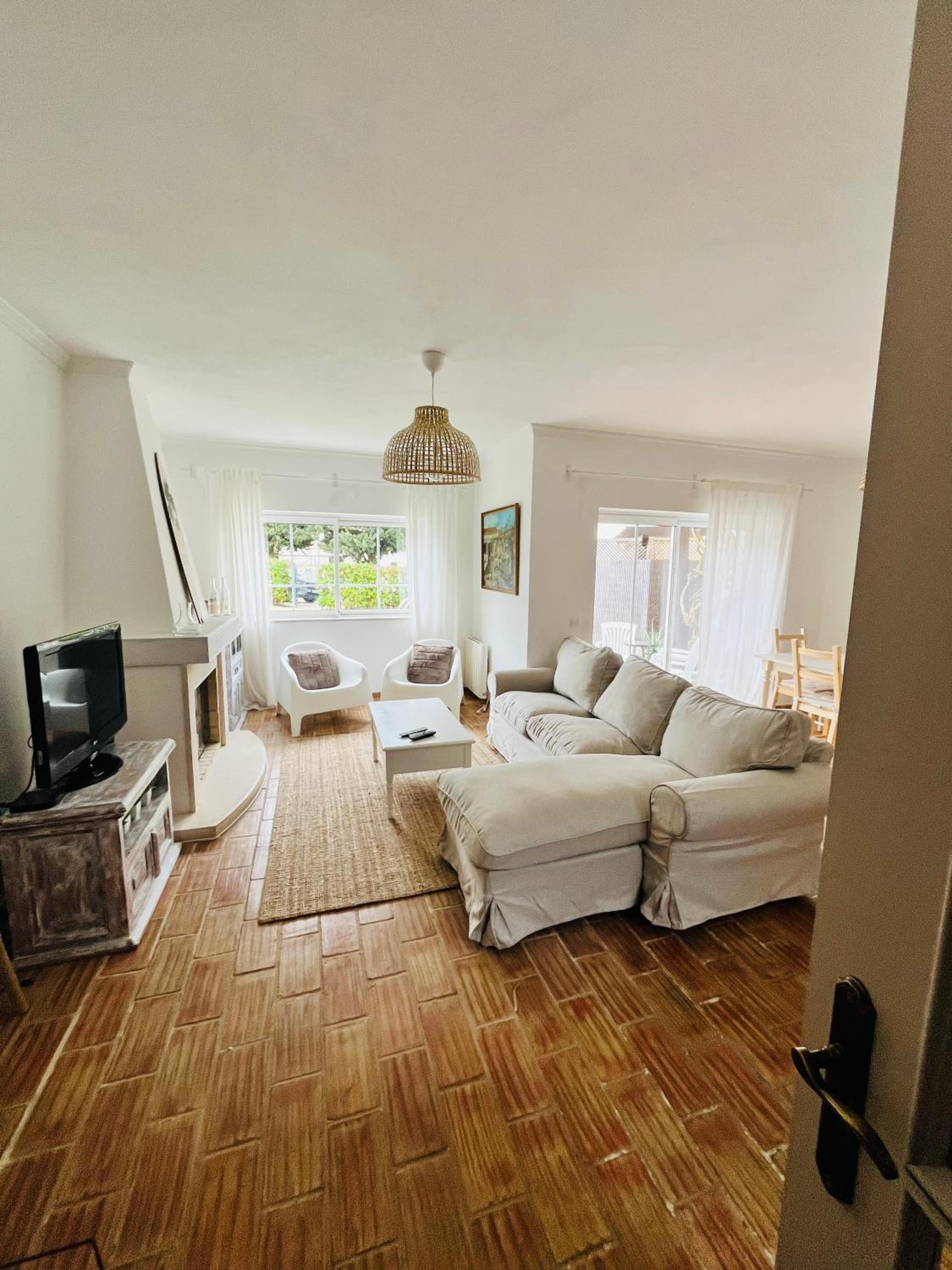Three-Bedroom Villa photo 2
