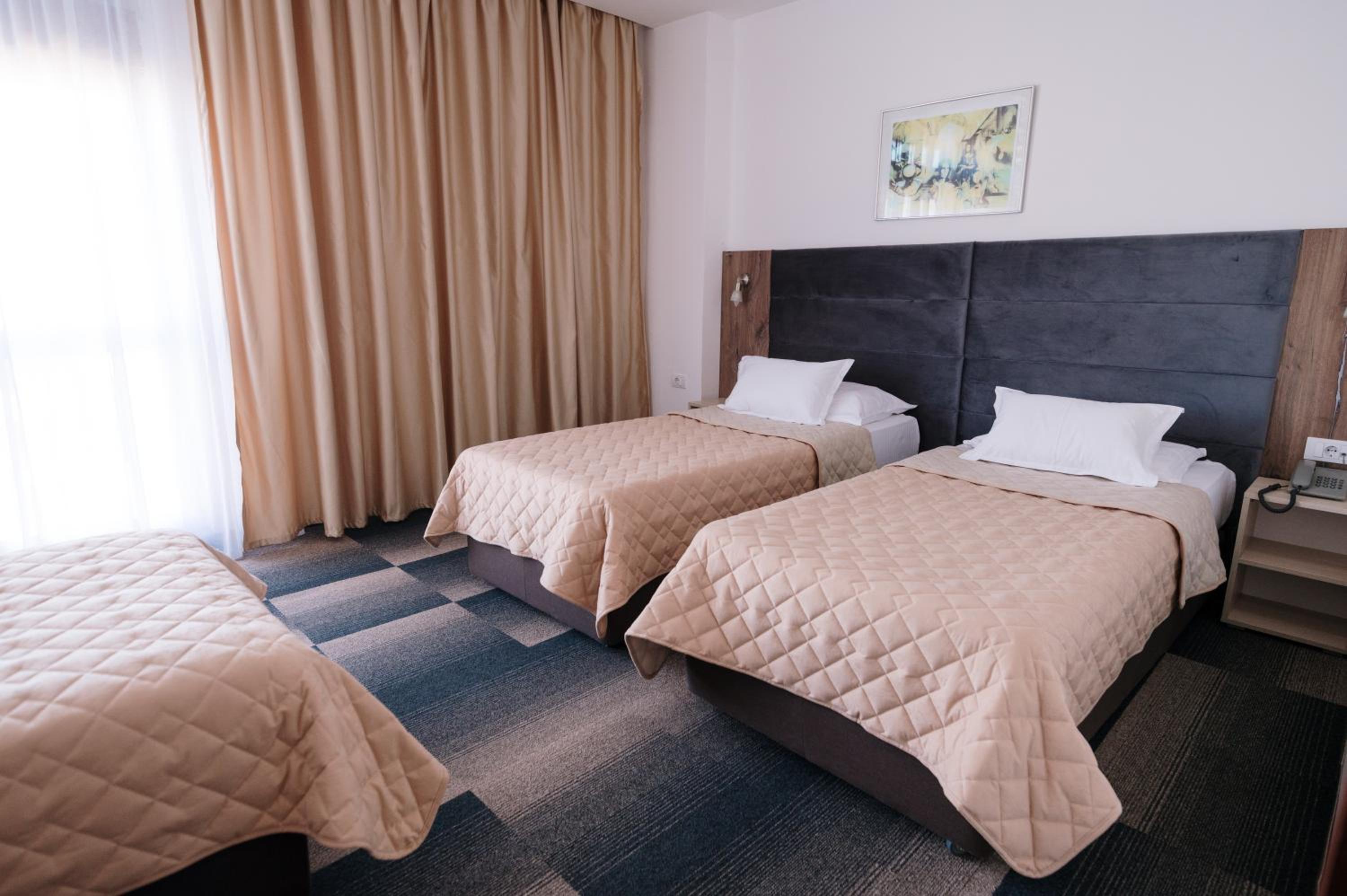 Quintuple Room - Photo 3