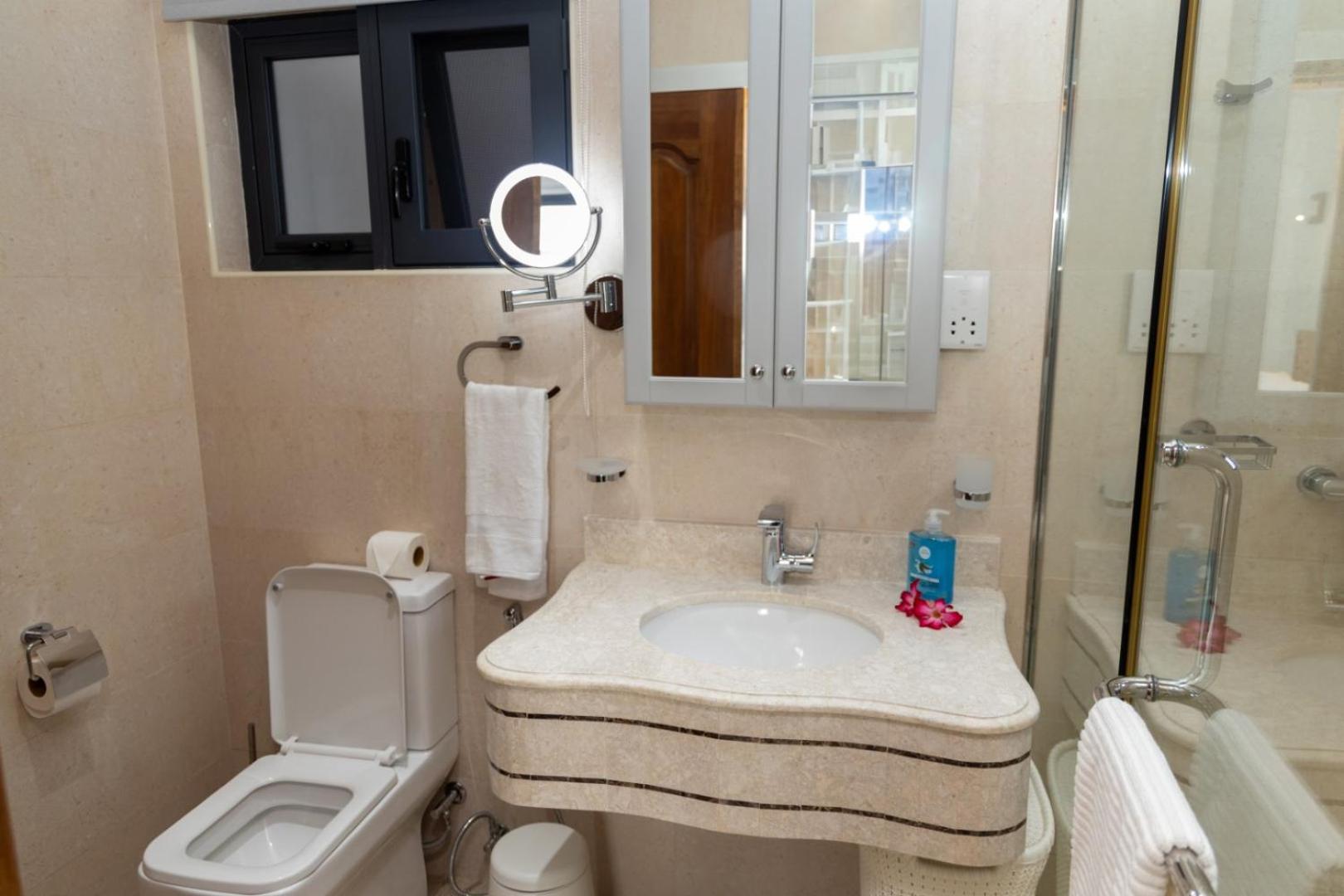 Apartment - Split Level photo 2