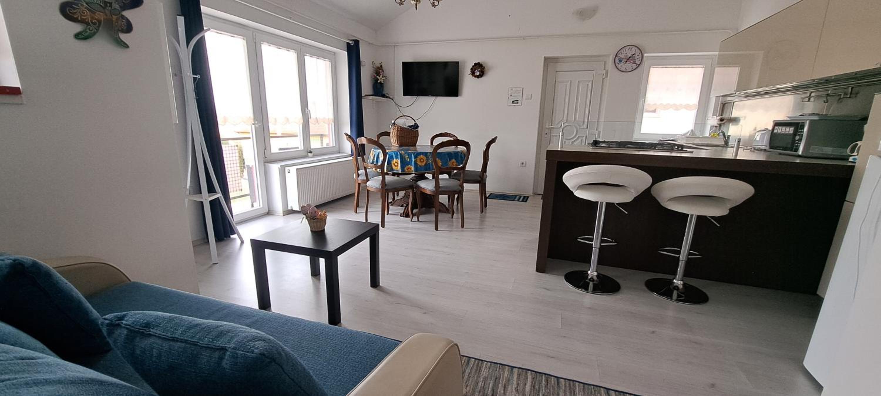 Apartment with Balcony - Blue photo 2