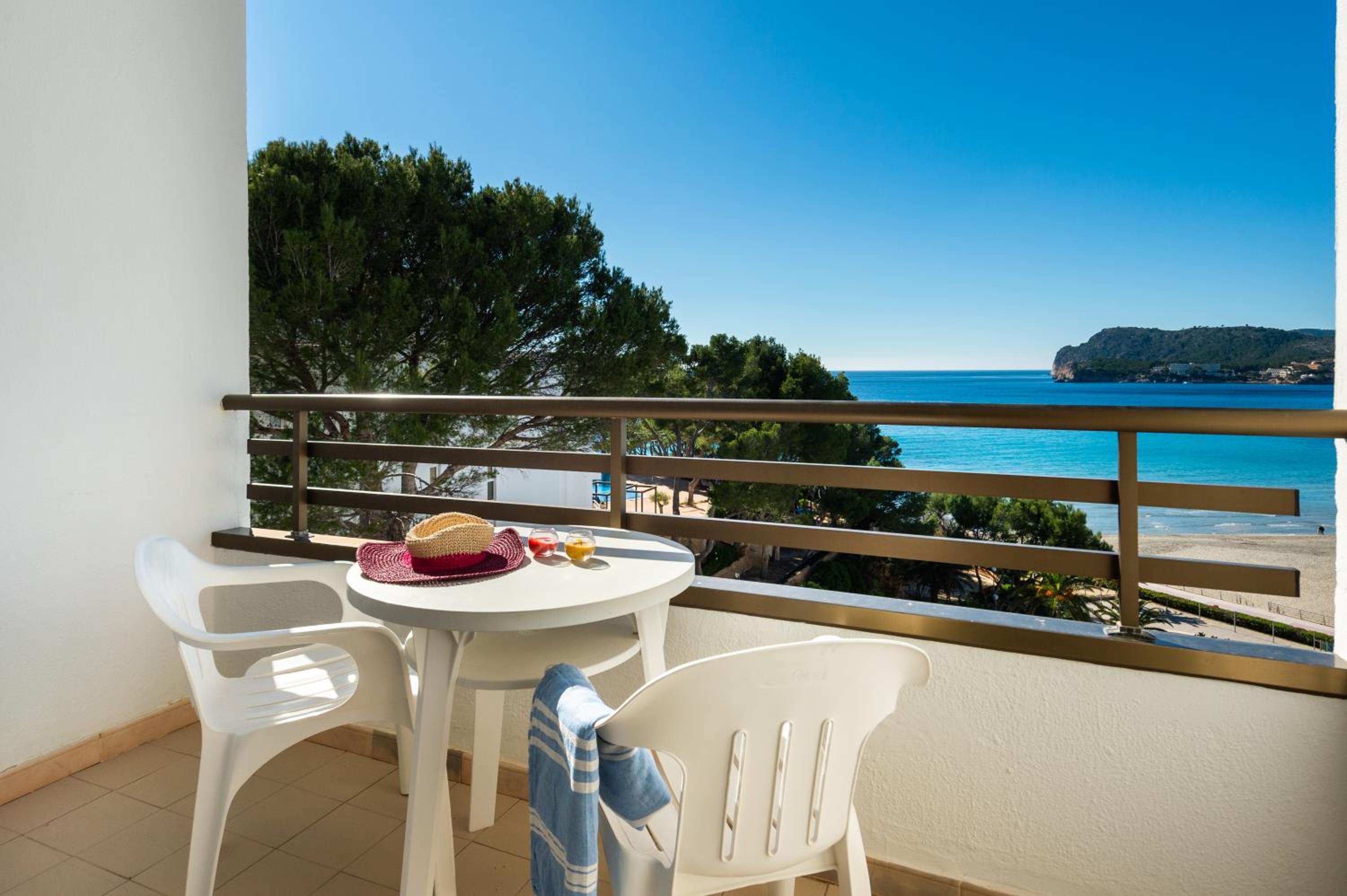 Twin Room with Side Sea View