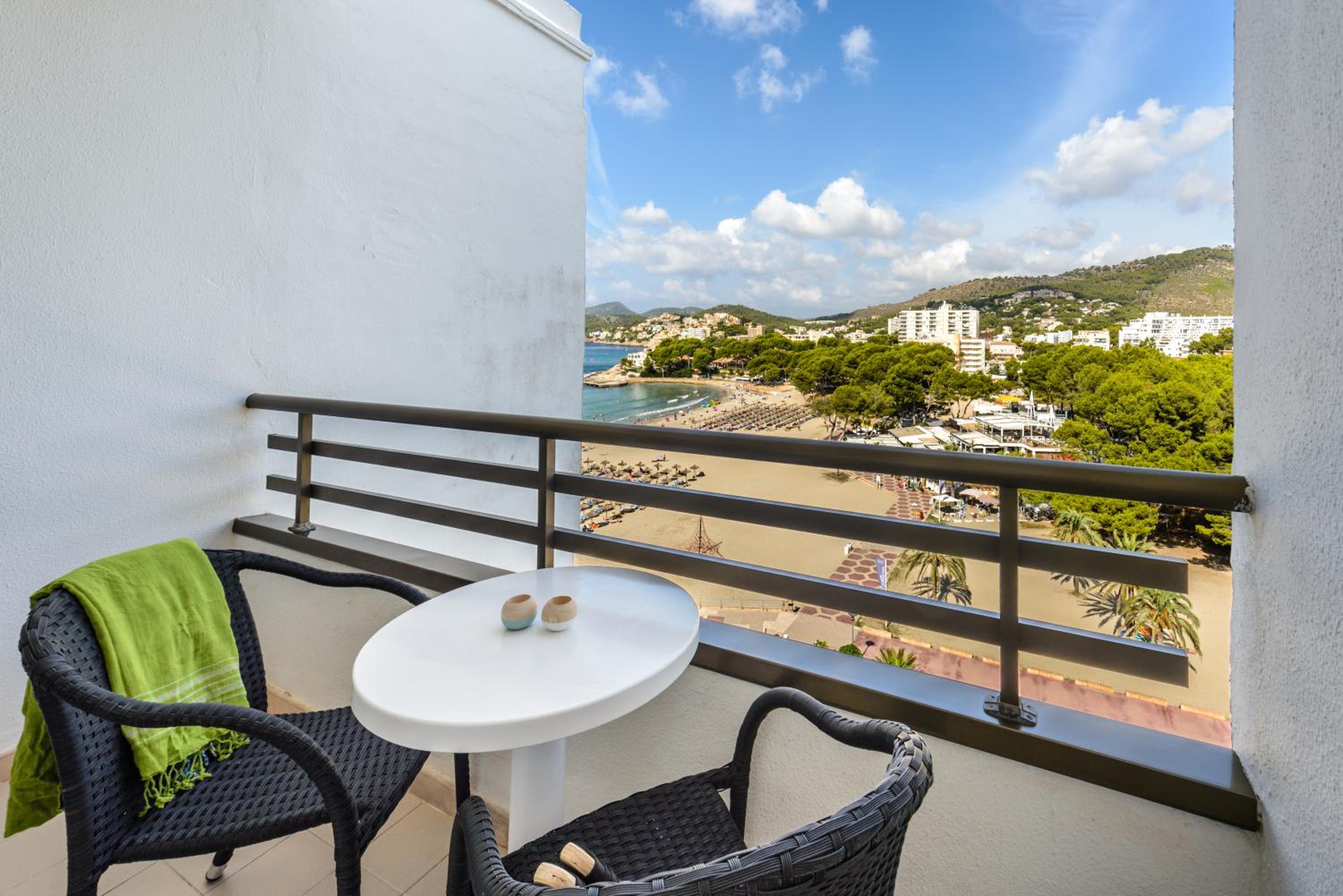 Twin Room with Side Sea View