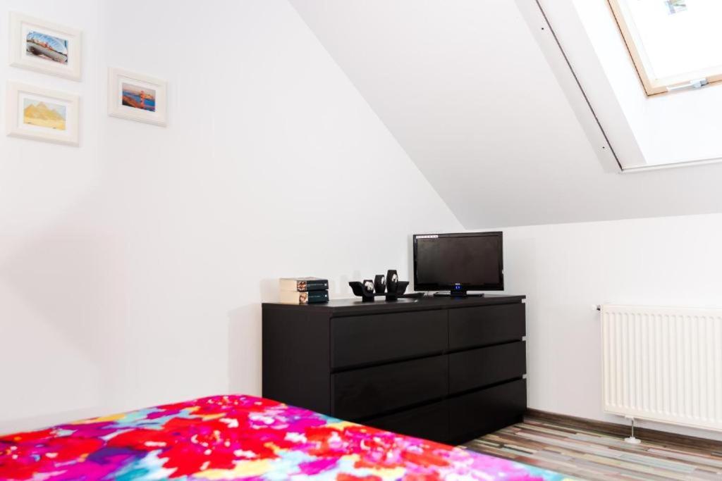 Deluxe Double Room - Photo 11