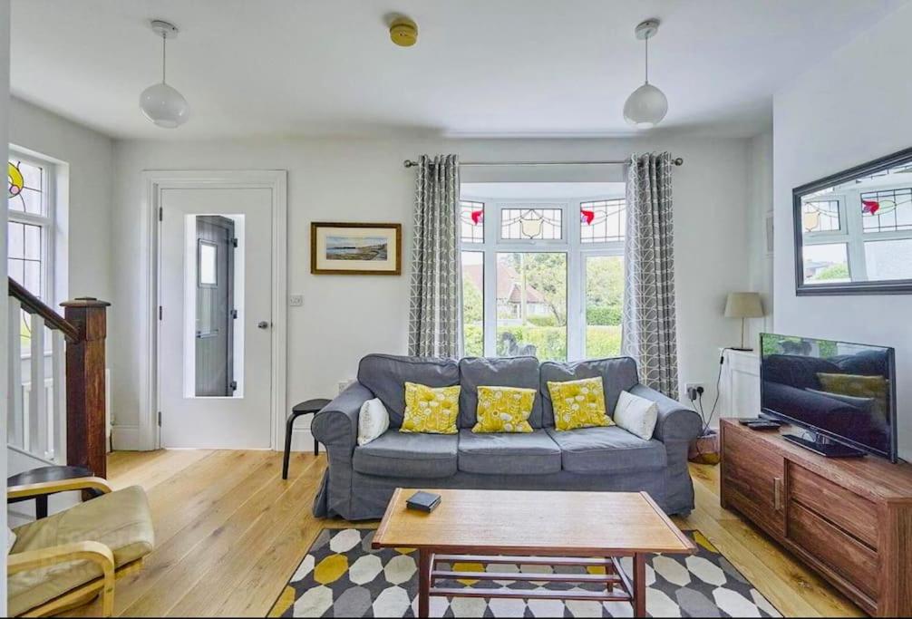 Three-Bedroom House photo 1