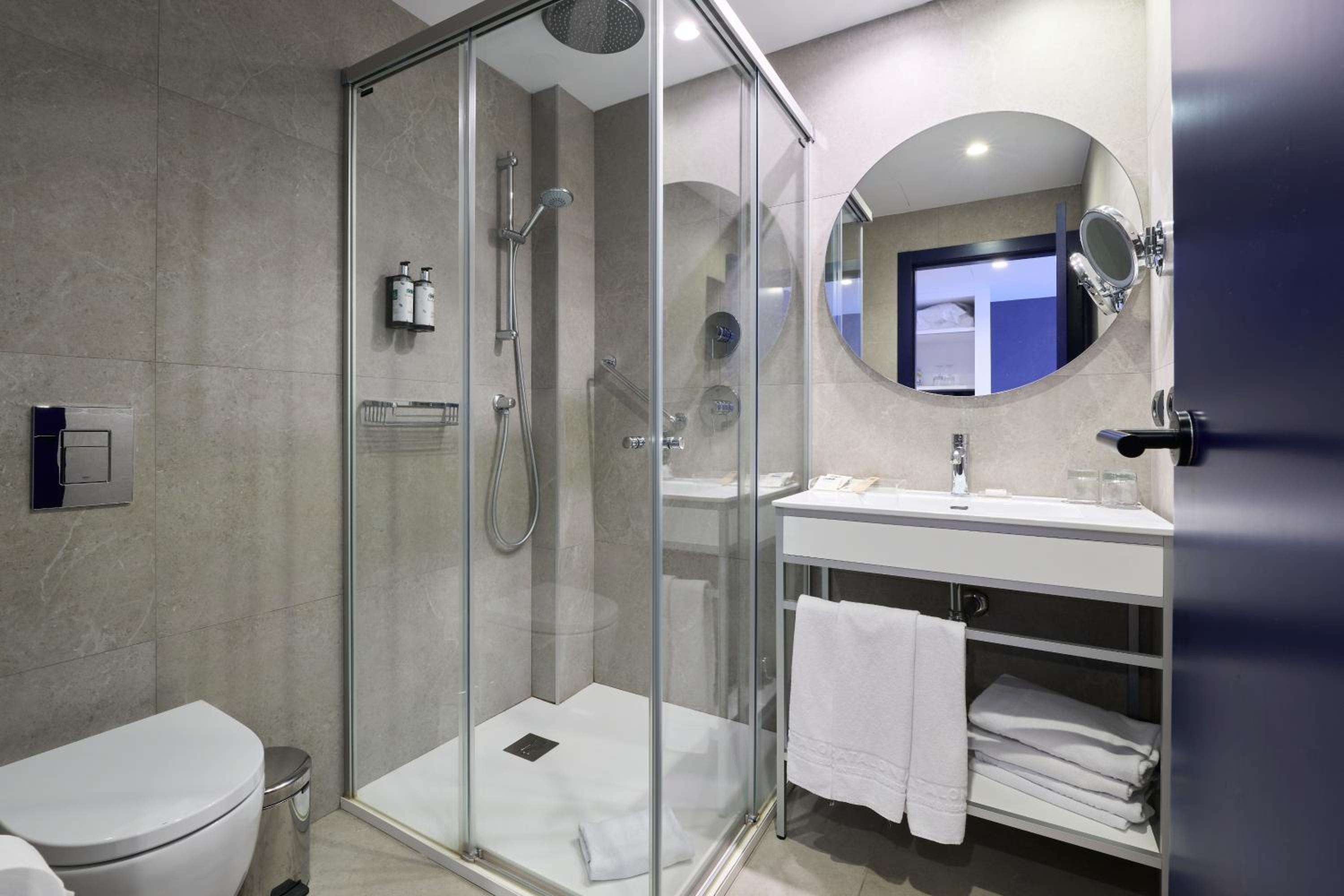 Premium Triple Room  - Photo 8