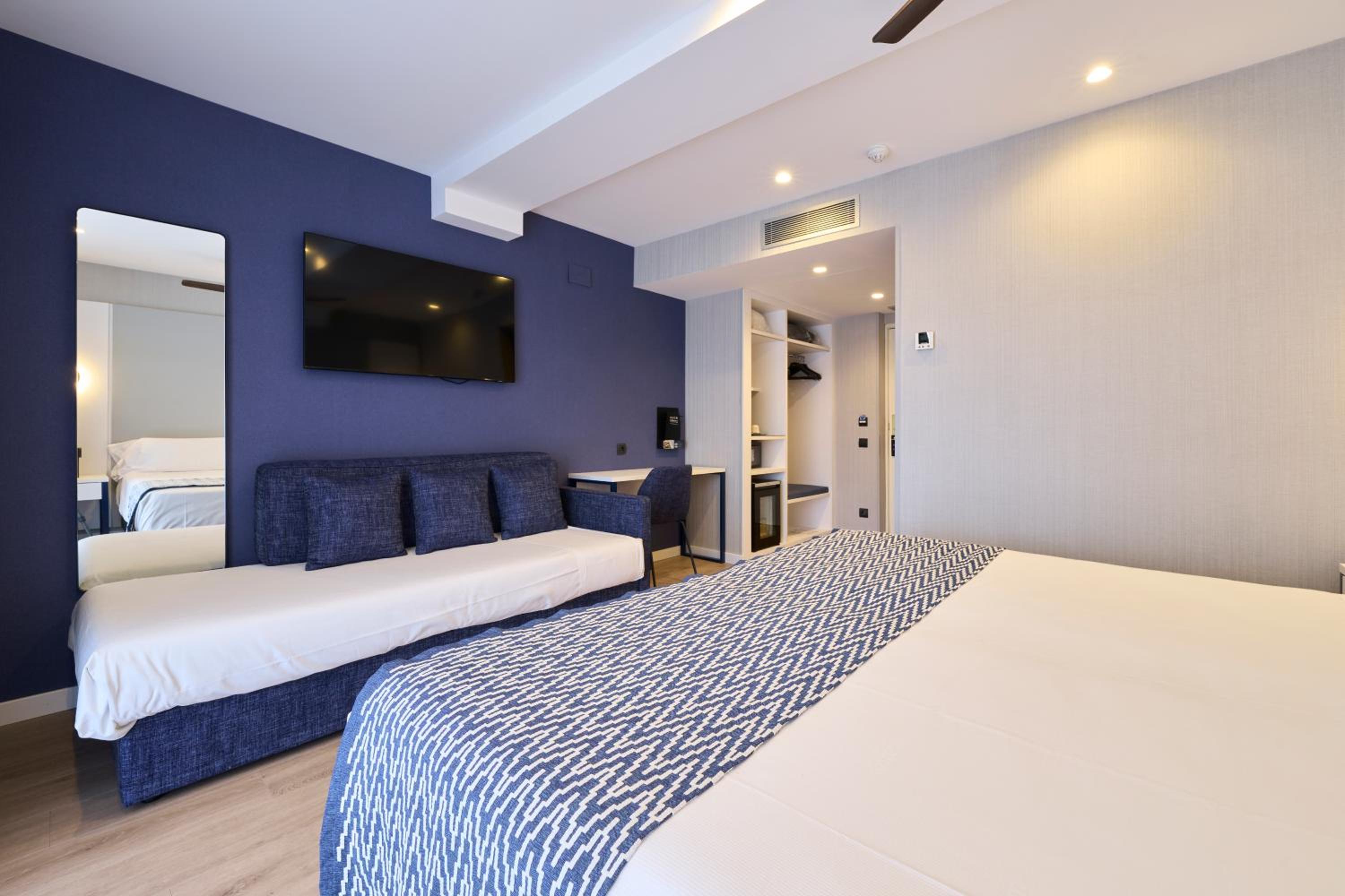 Premium Triple Room  - Photo 6