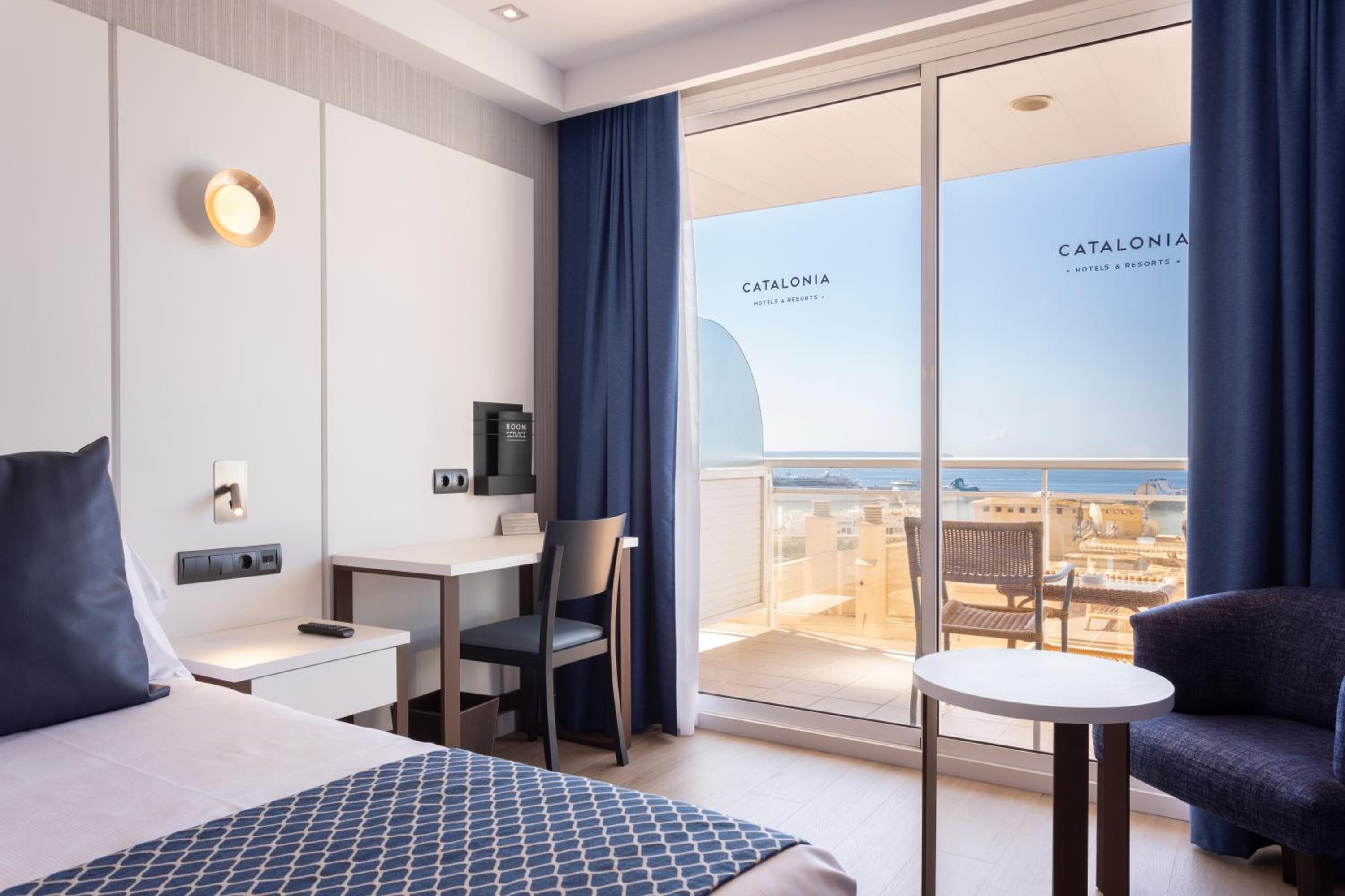 Premium Double Room with Sea View - Photo 1