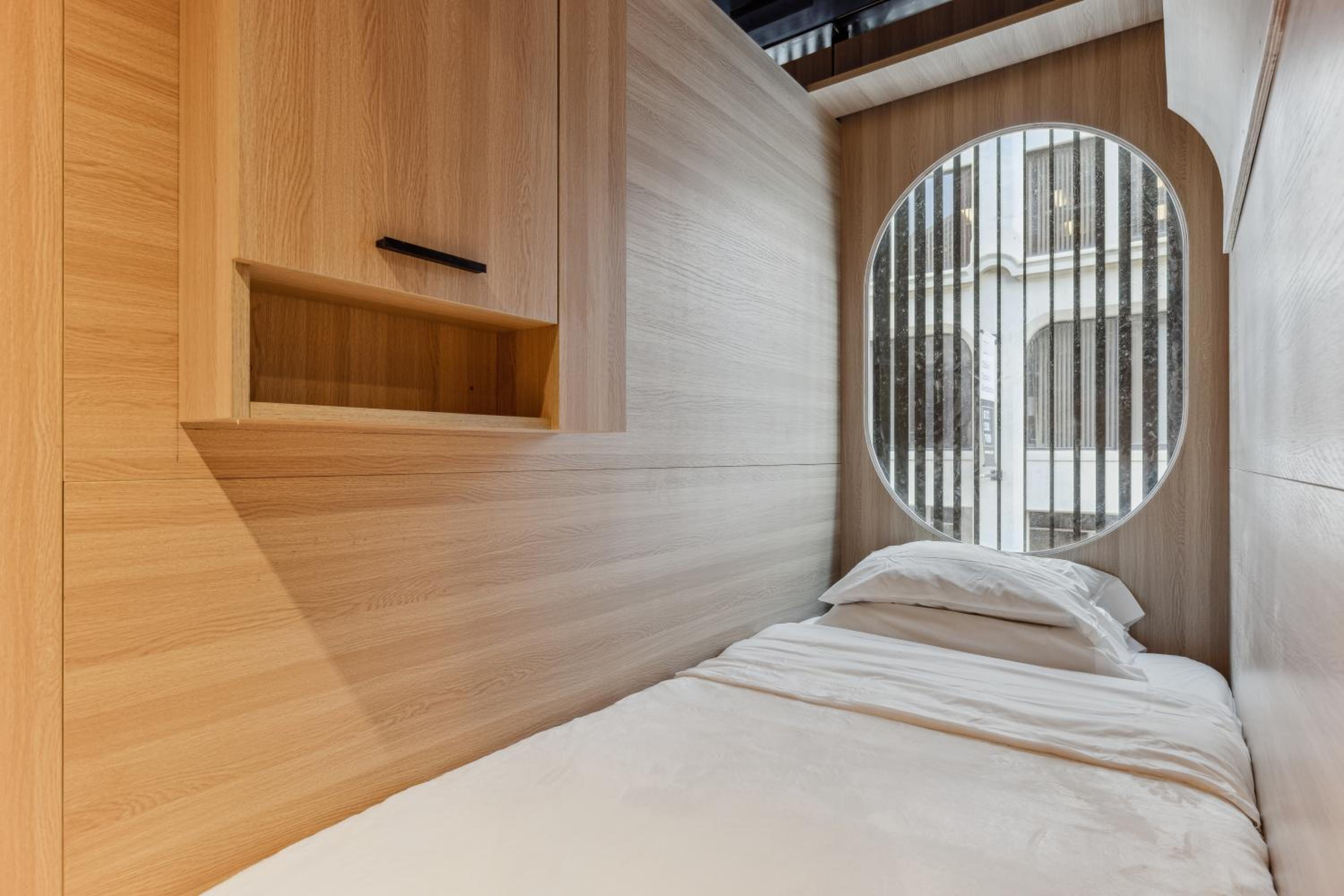 Single Bed in Mixed Dormitory Room photo 1