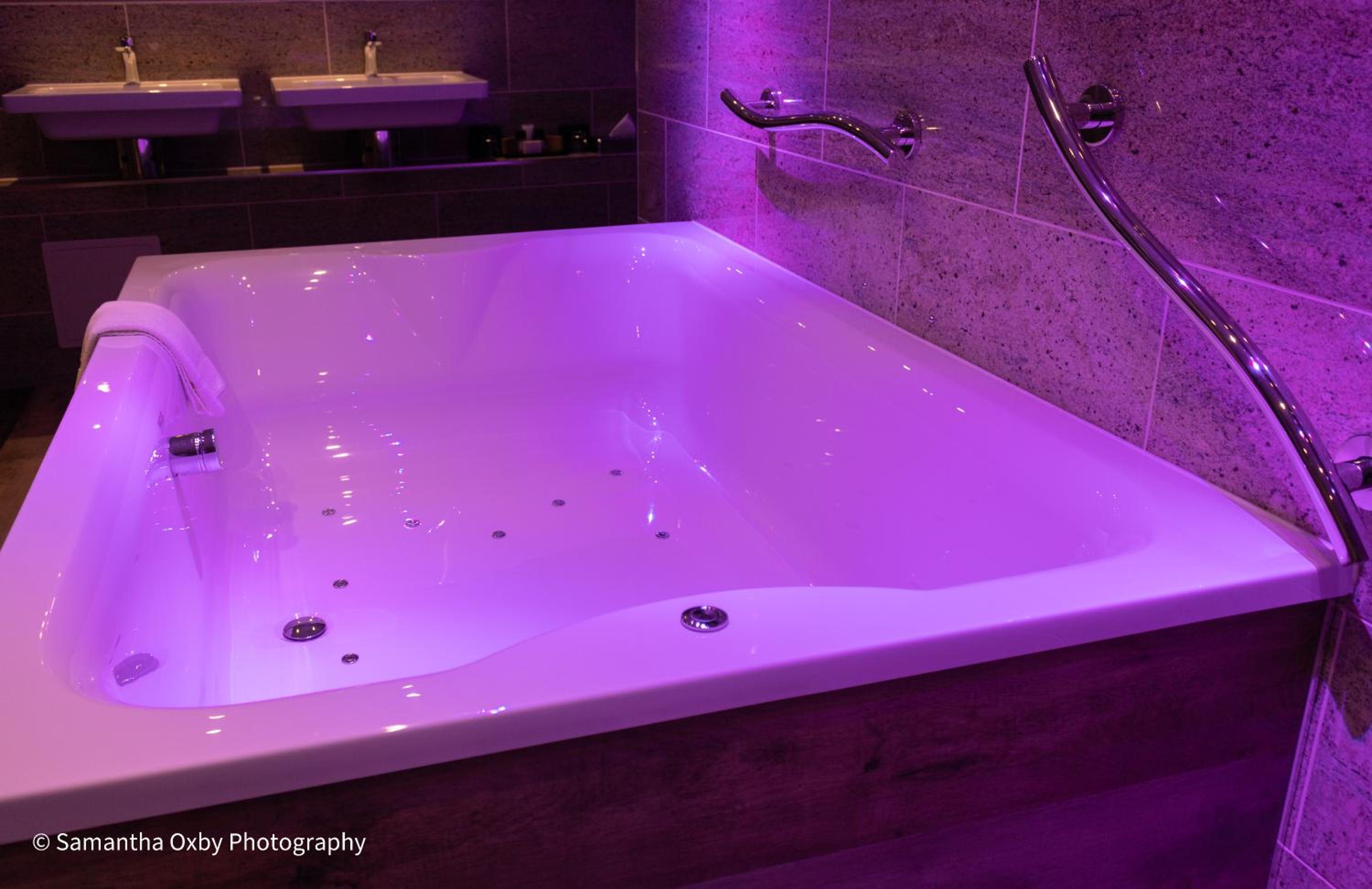 King Suite with Sauna - Photo 12