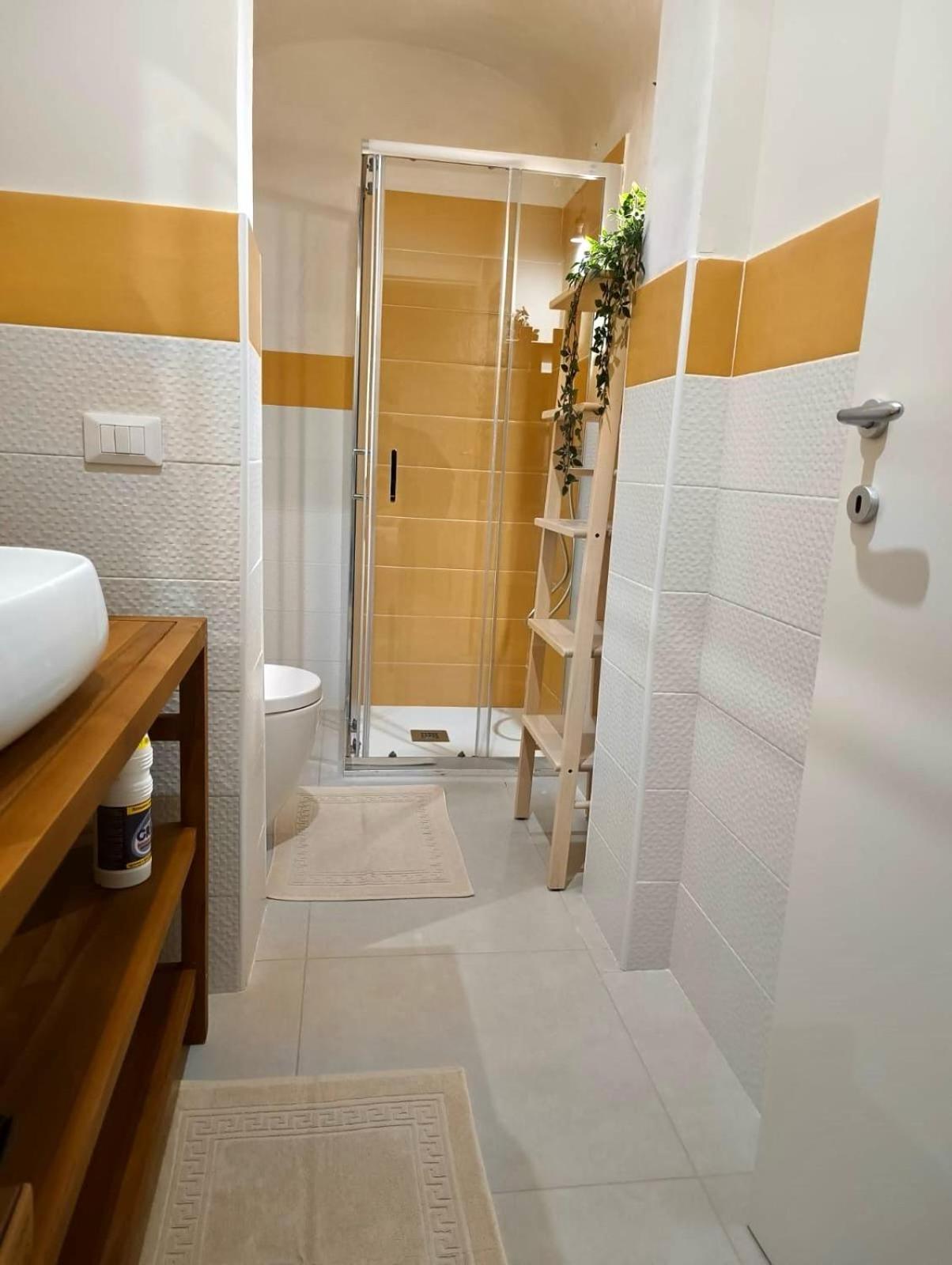 Studio Apartment photo 2