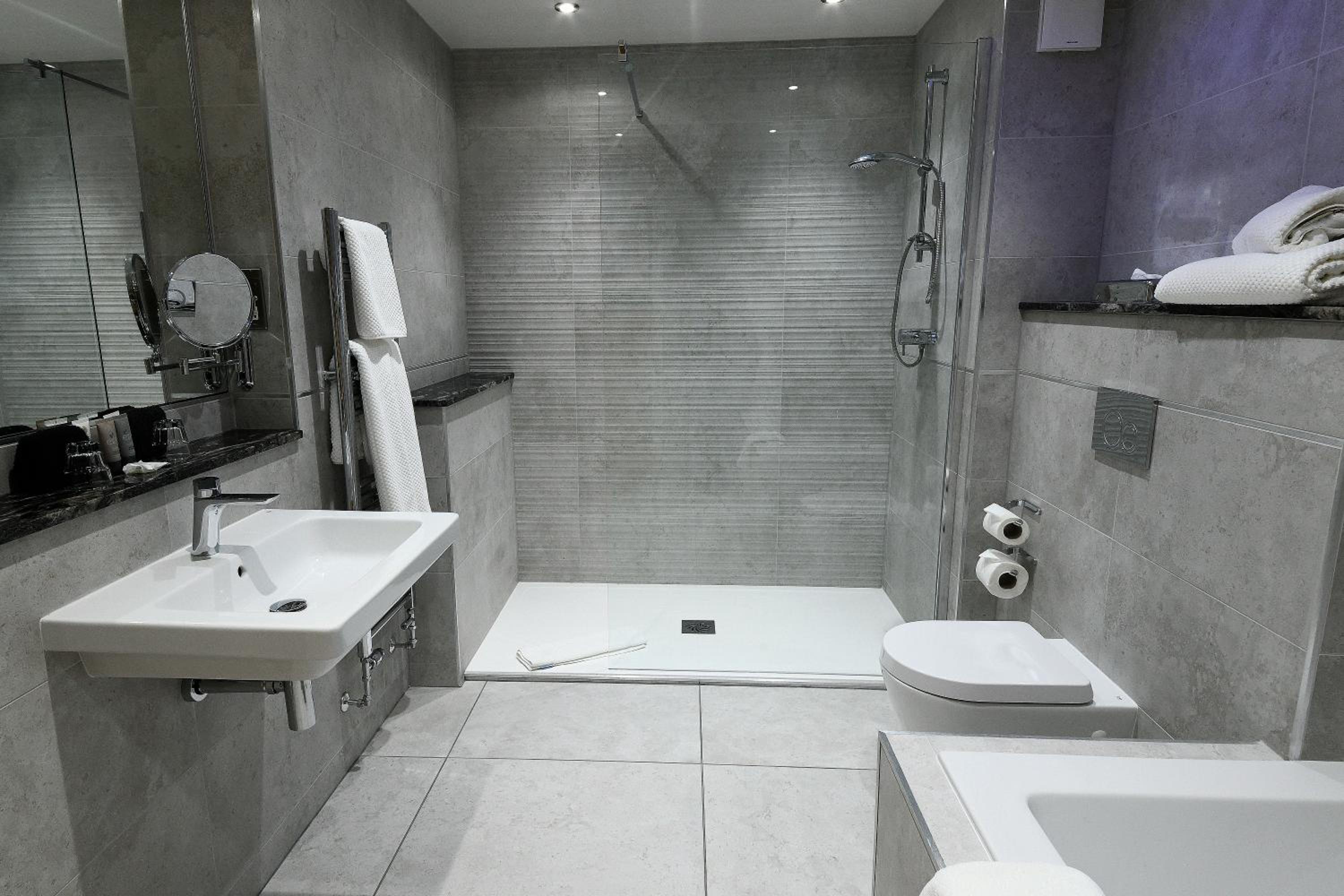 Junior Suite - Non-Smoking - Photo 7